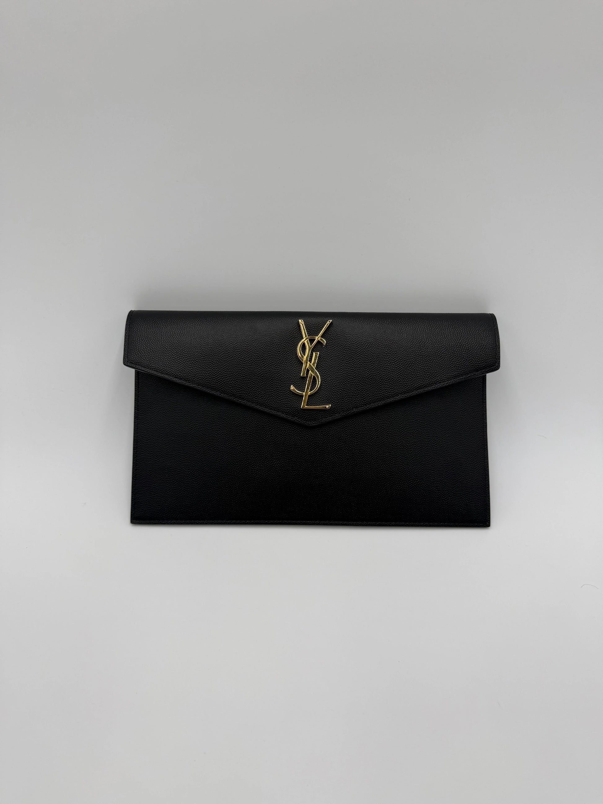Saint-Laurent-Pochette-Uptown-Pelle-Goffrata-Grain-de-Poudre-Nera-68772122493252 - Pally Vintage Closet