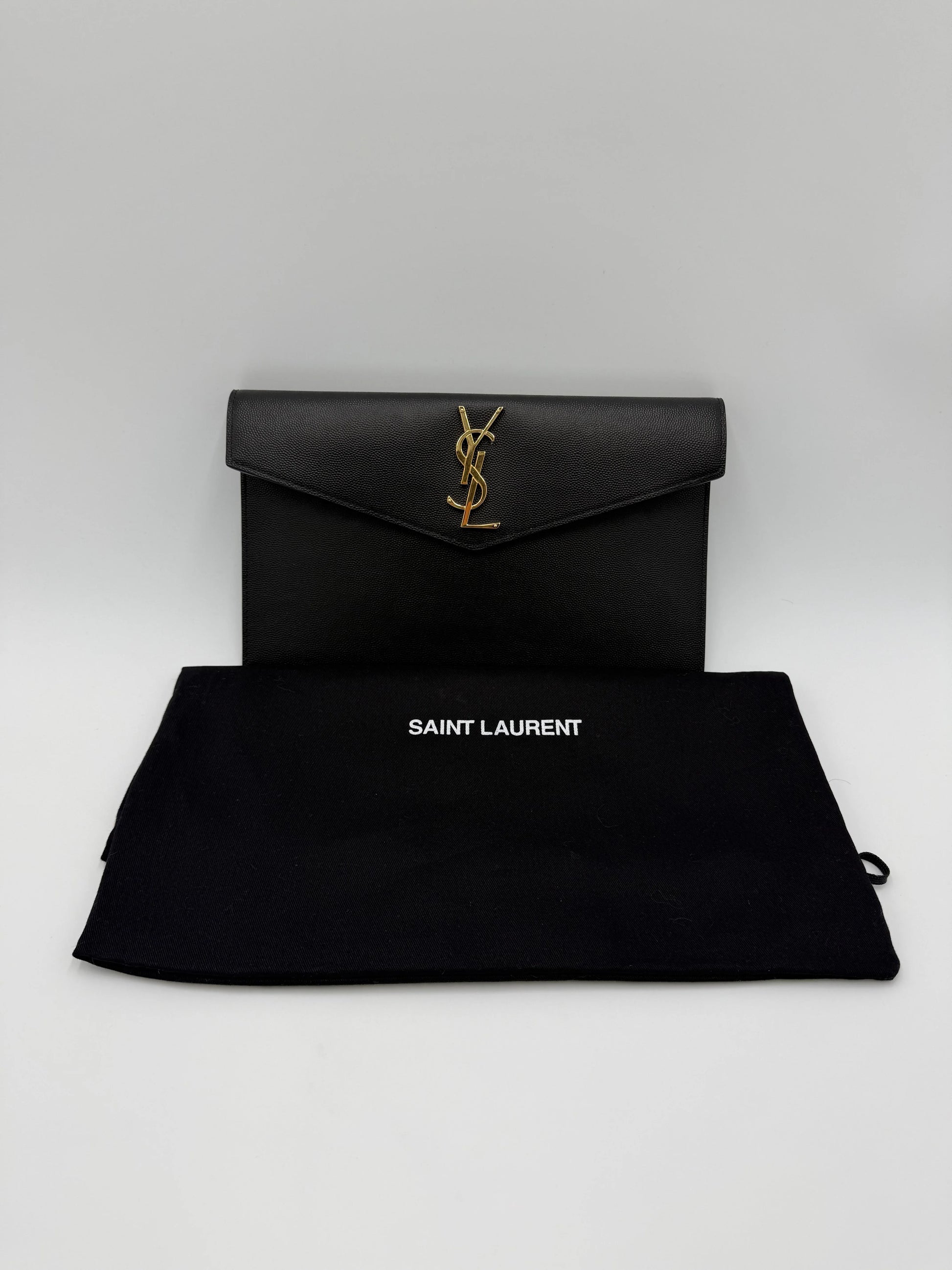 Saint-Laurent-Pochette-Uptown-Pelle-Goffrata-Grain-de-Poudre-Nera-68772122526020 - Pally Vintage Closet
