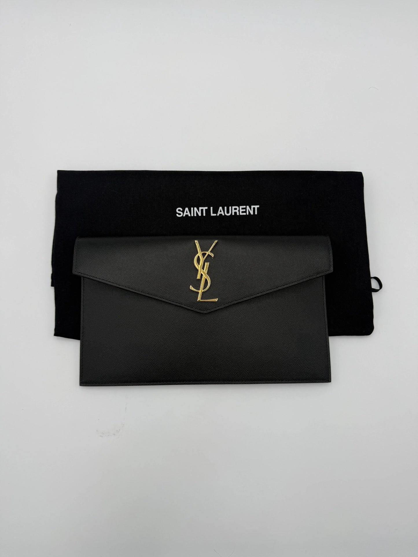 Saint-Laurent-Pochette-Uptown-Pelle-Goffrata-Grain-de-Poudre-Nera-68772122558788 - Pally Vintage Closet
