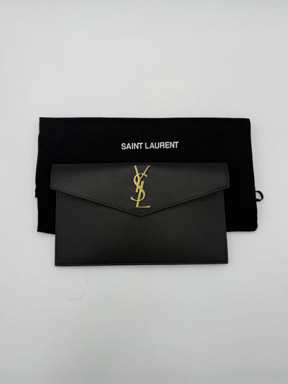 Saint-Laurent-Pochette-Uptown-Pelle-Goffrata-Grain-de-Poudre-Nera-68772122558788 - Pally Vintage Closet