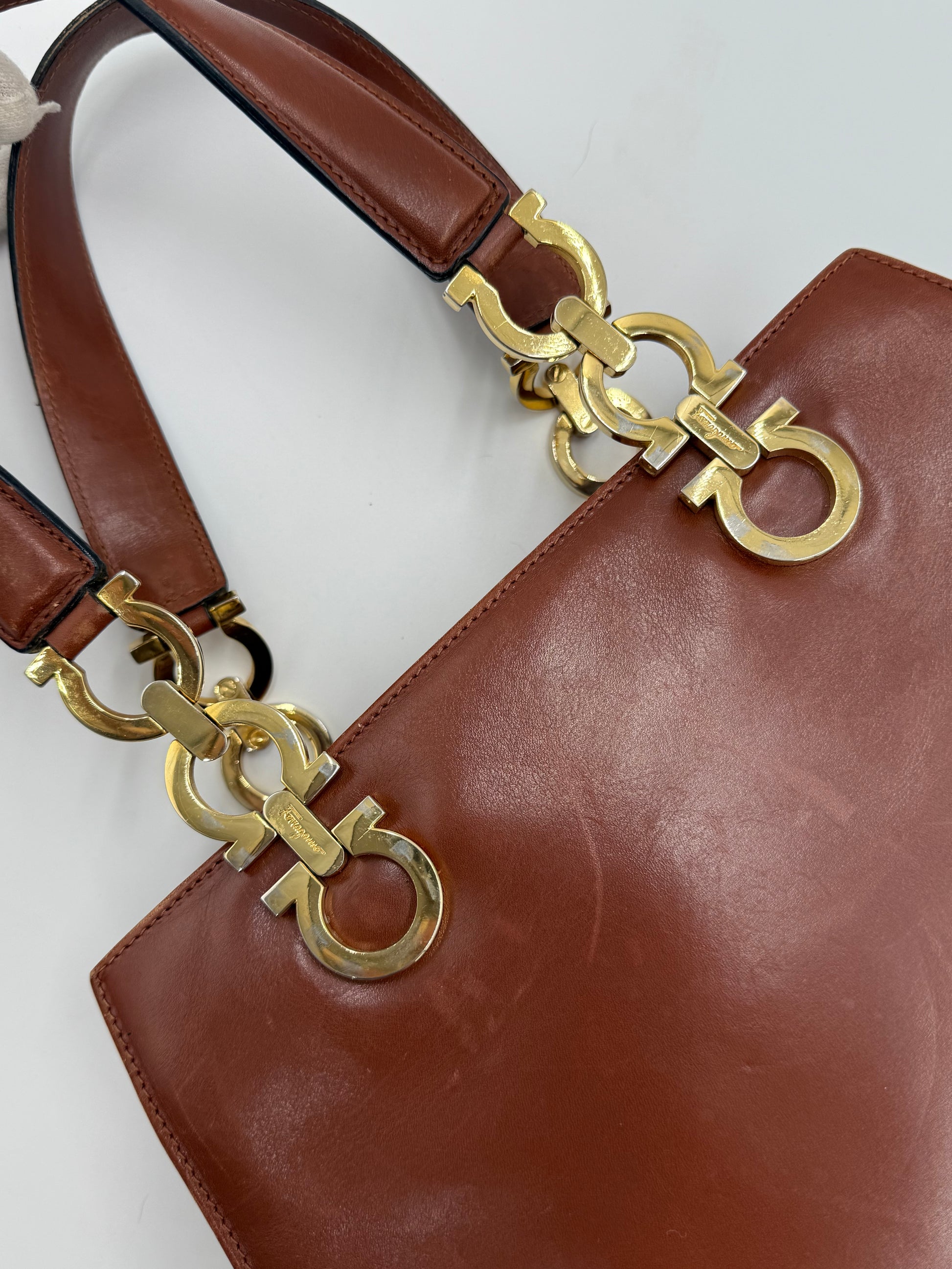 Salvatore Ferragamo Borsa Vintage Gancini in Pelle Cognac - Pally Vintage Closet