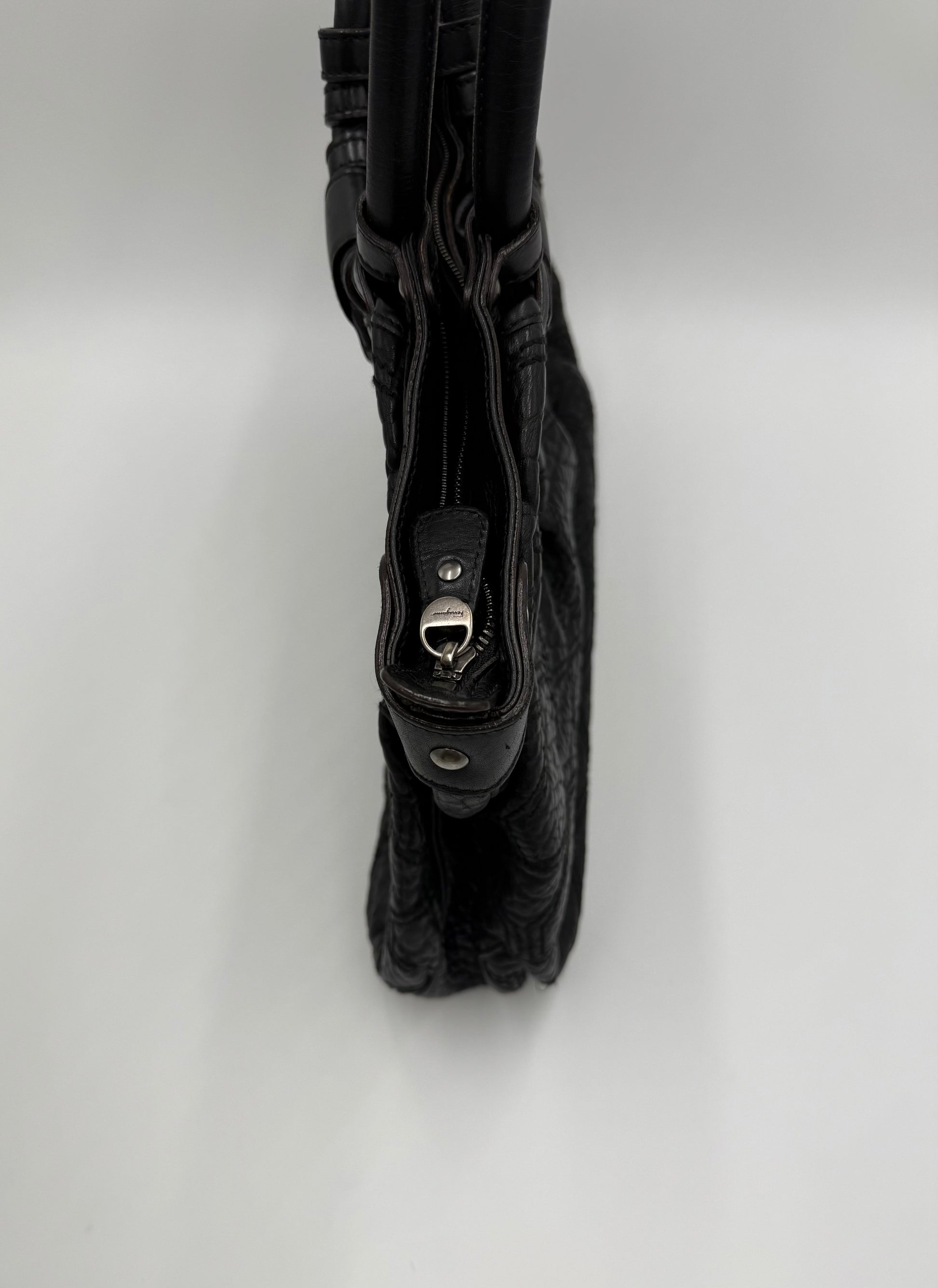 Salvatore Ferragamo Borsa Vintage Hobo in Pelle Nera - Pally Vintage Closet