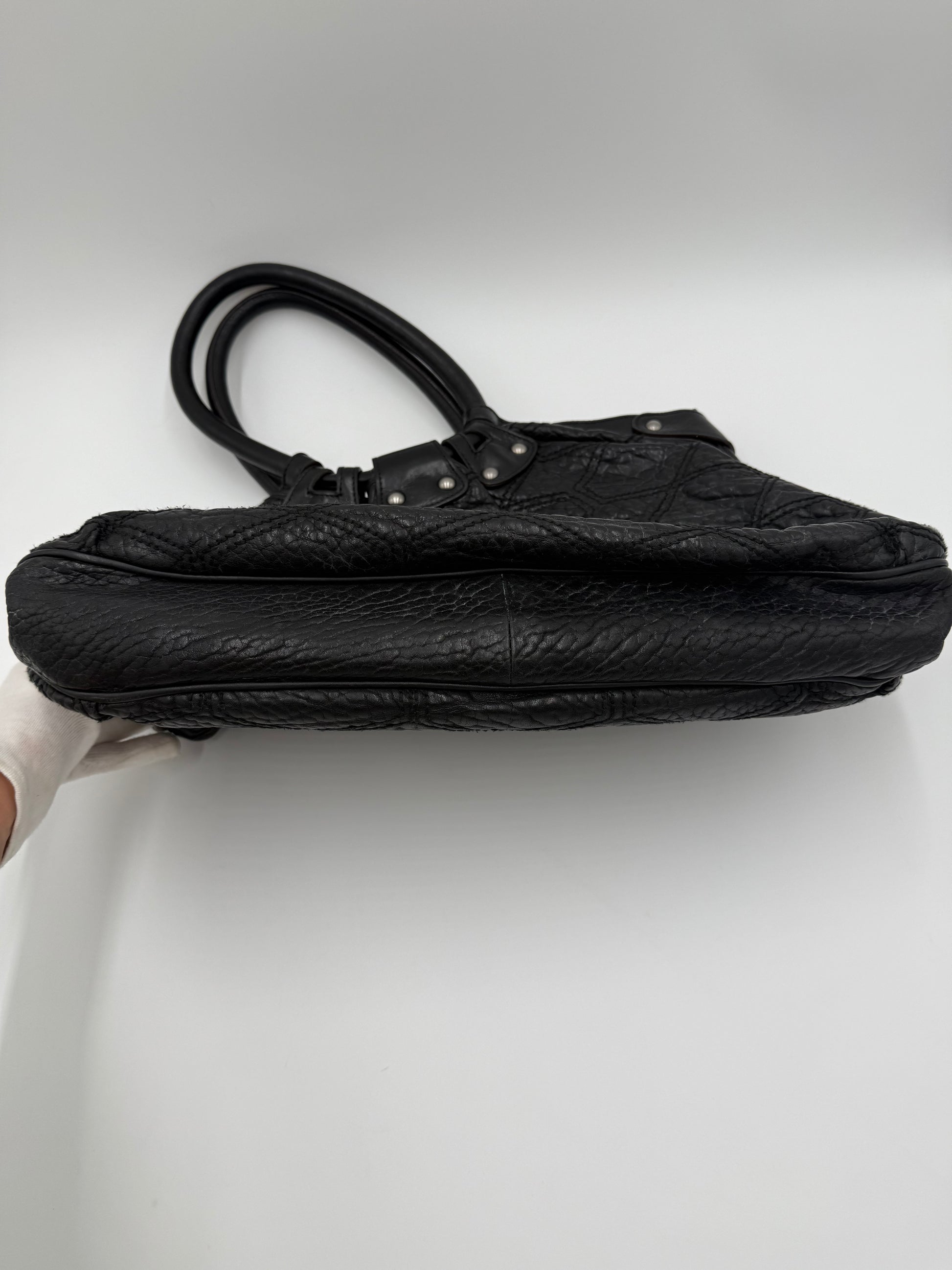 Salvatore Ferragamo Borsa Vintage Hobo in Pelle Nera - Pally Vintage Closet