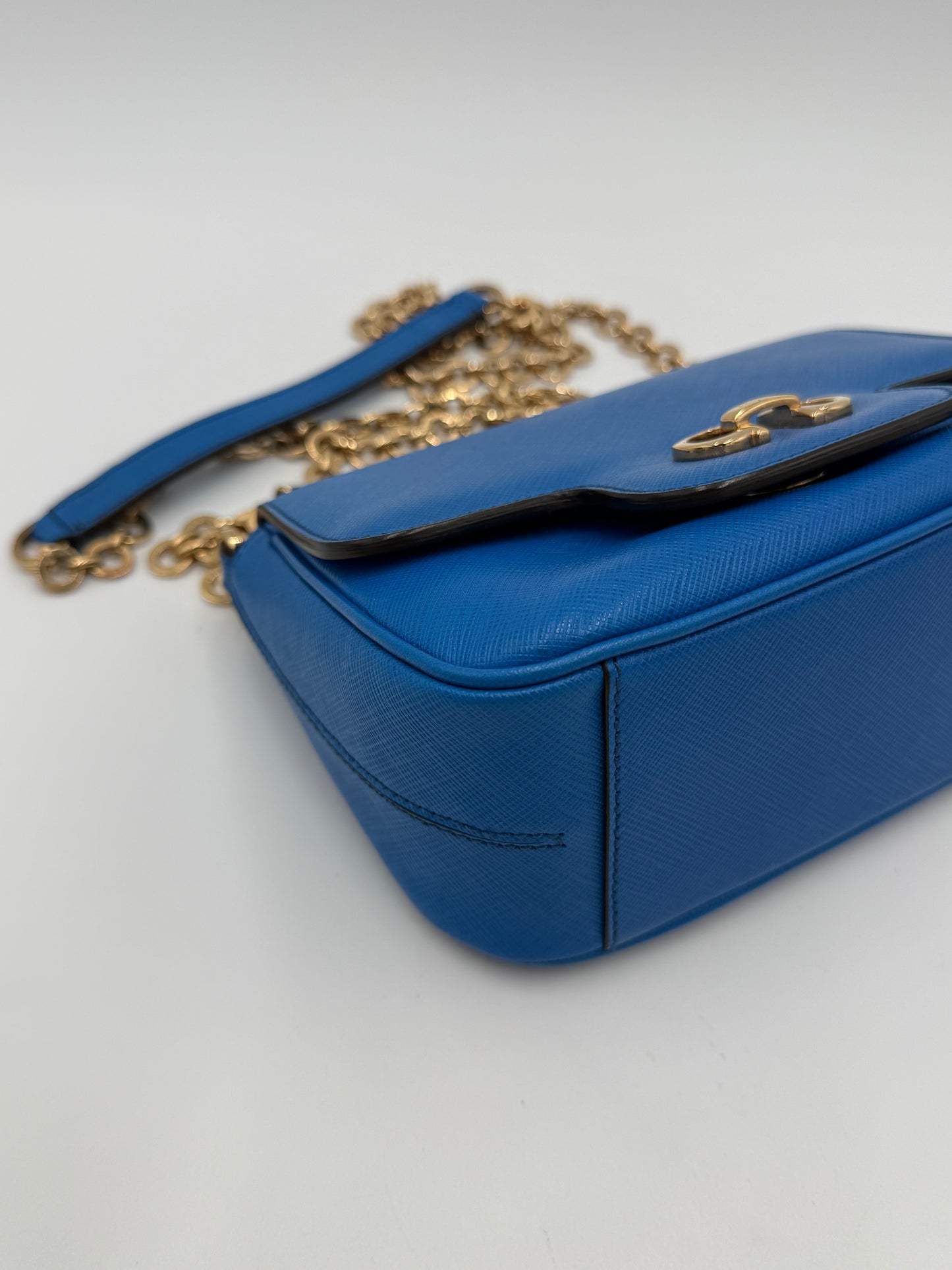 Salvatore Ferragamo Borsa a Tracolla Gancini in Pelle Blu Elettrico - Pally Vintage Closet