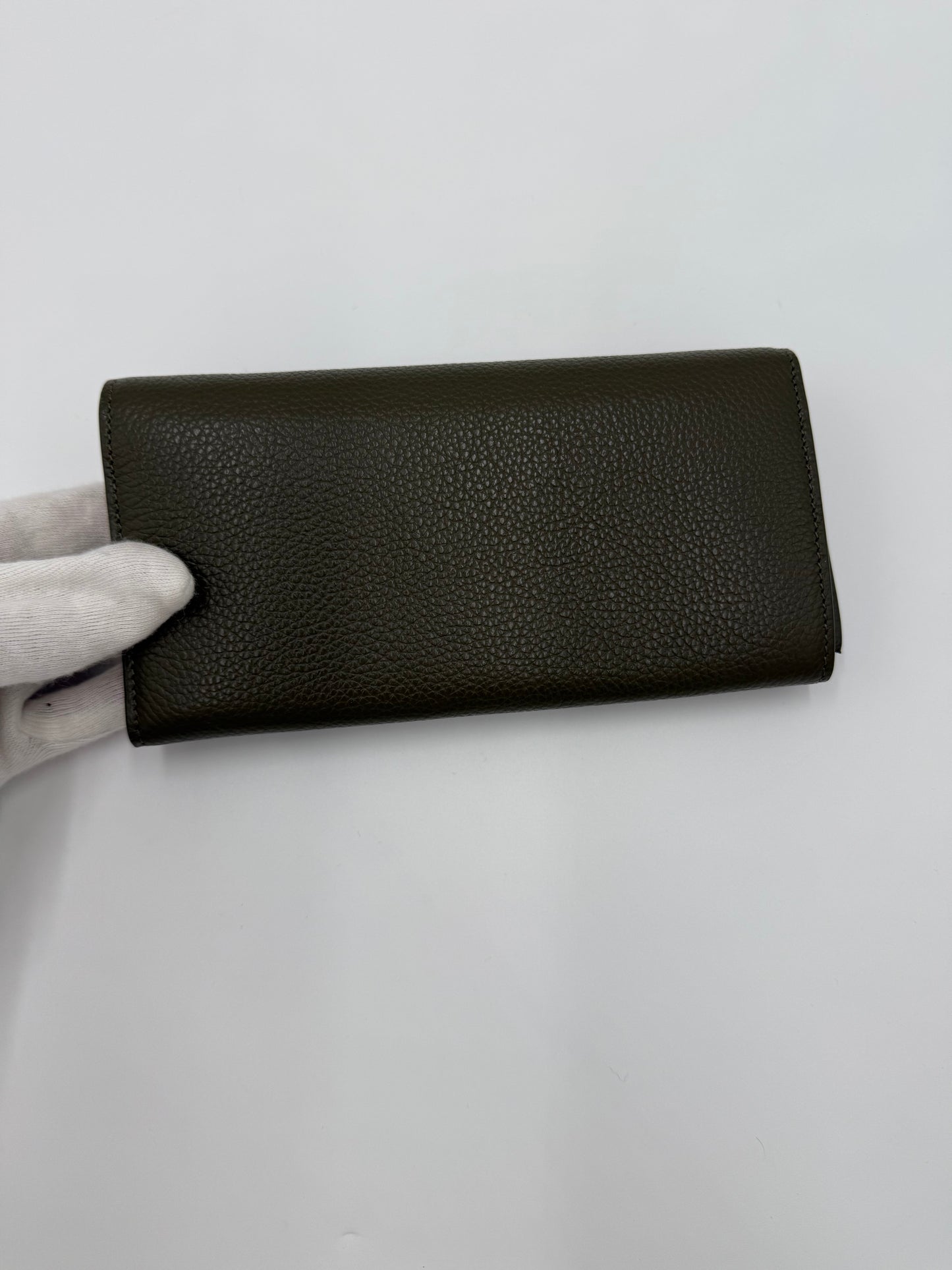 Salvatore Ferragamo Portafoglio Gancini in Pelle Cachi - Pally Vintage Closet