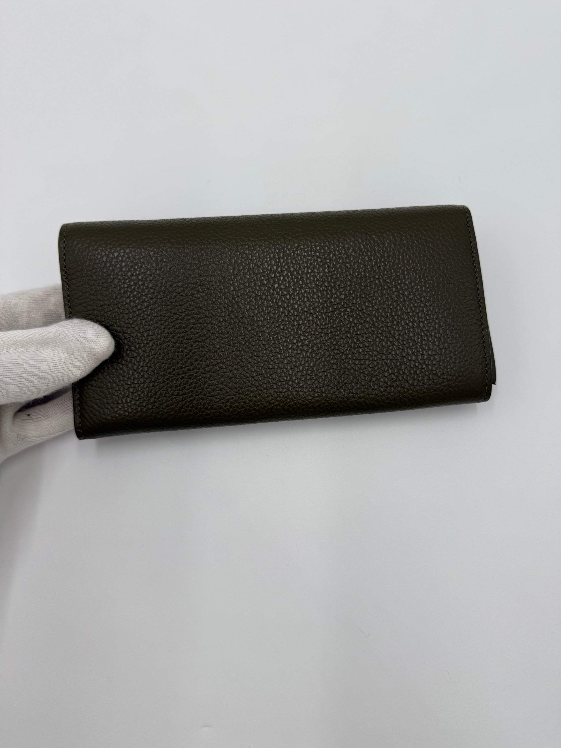 Salvatore Ferragamo Portafoglio Gancini in Pelle Cachi - Pally Vintage Closet