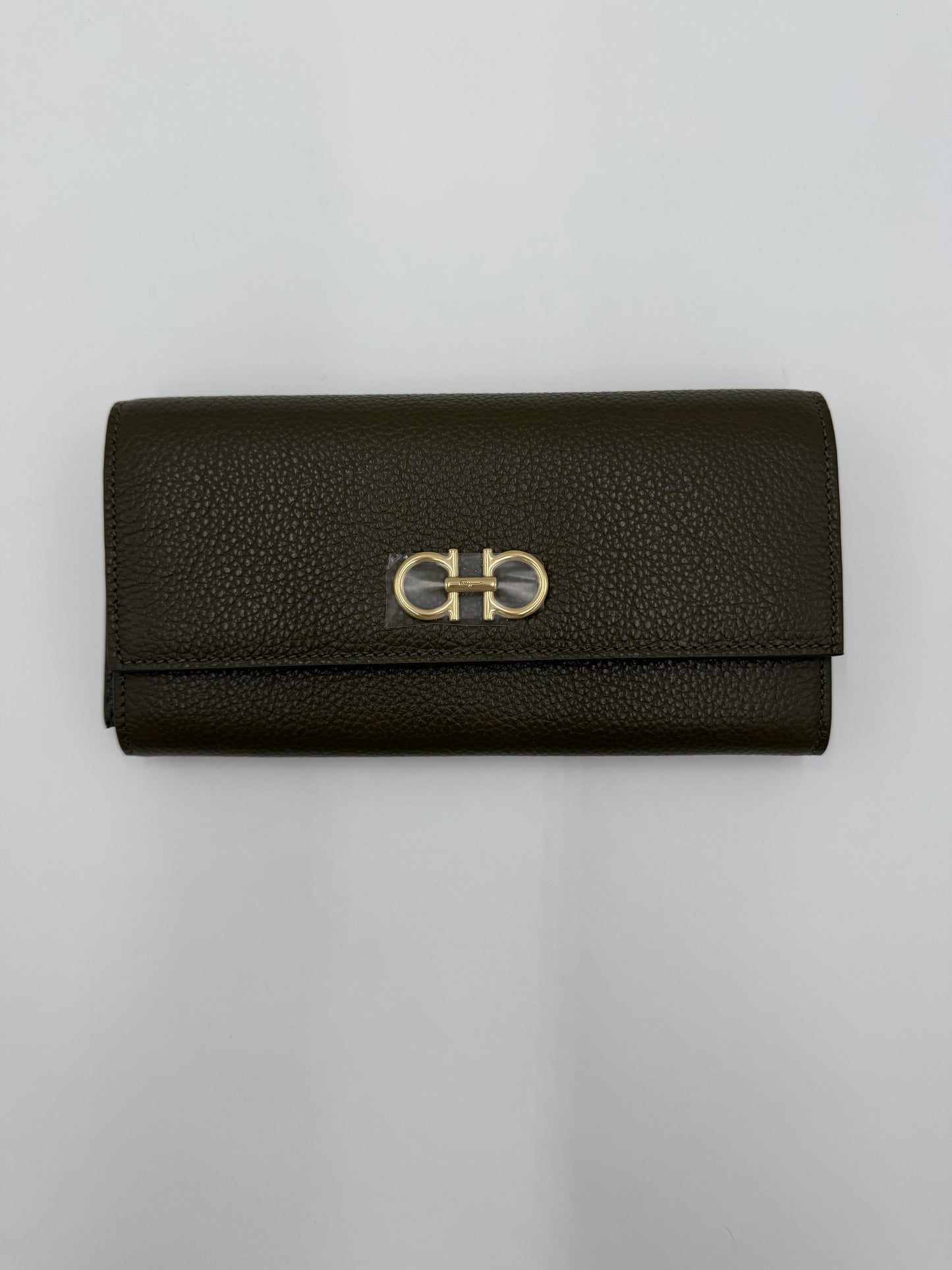 Salvatore Ferragamo Portafoglio Gancini in Pelle Cachi - Pally Vintage Closet