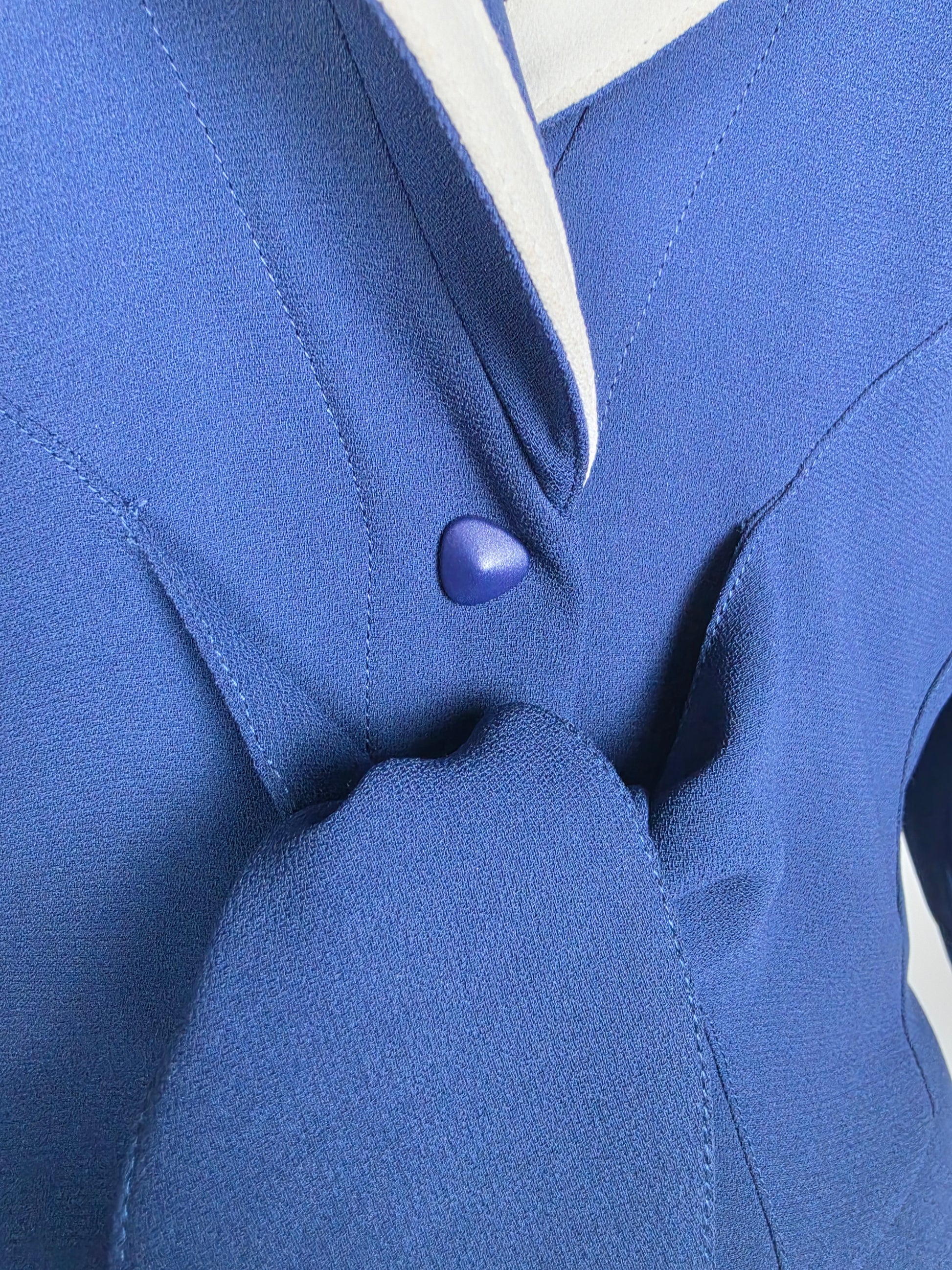 Thierry Mugler Abito Vintage Architectural Power Dressing Blu e Bianco - Pally Vintage Closet