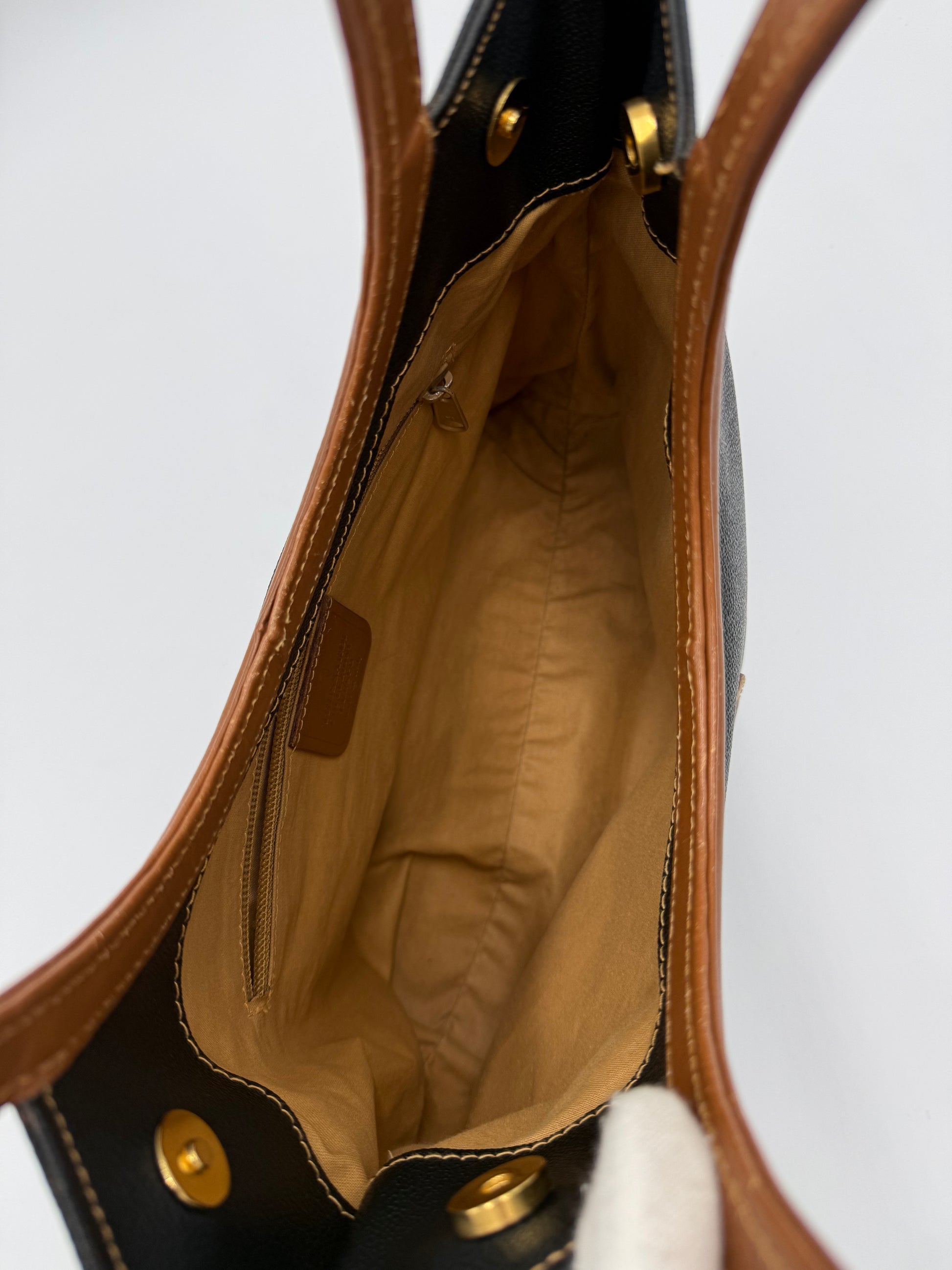 Trussardi Vintage Collezione Crespo Oval Tote Nera e Cuoio - Pally Vintage Closet