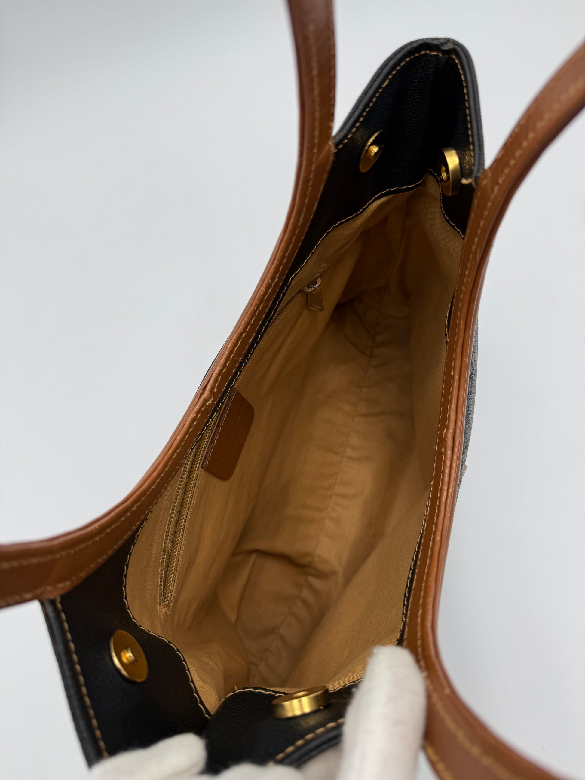 Trussardi Vintage Collezione Crespo Oval Tote Nera e Cuoio - Pally Vintage Closet