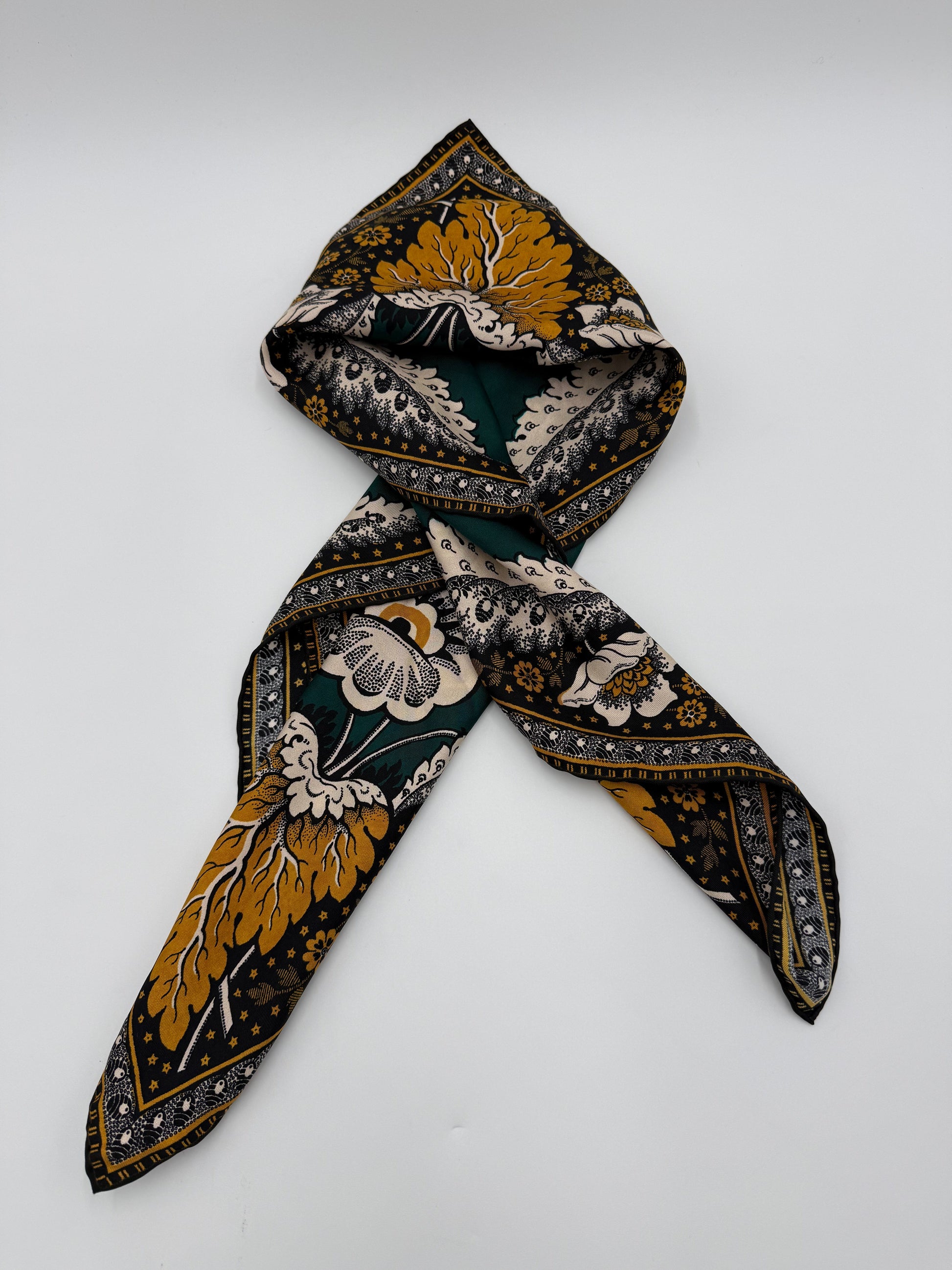 Valentino Foulard in Seta Vintage Stampa Floreale Verde - Pally Vintage Closet