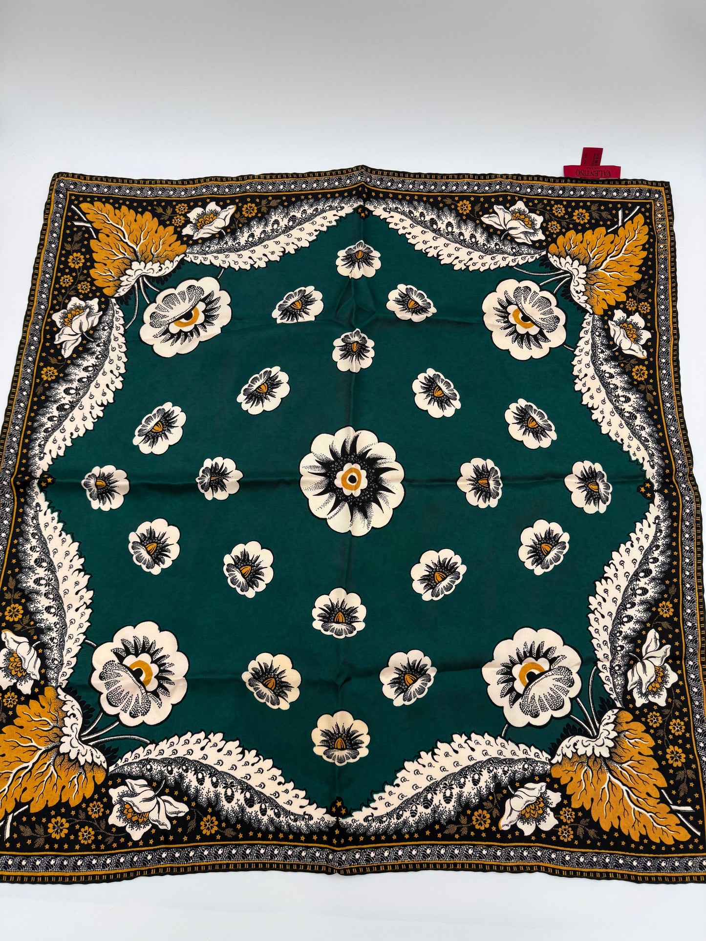 Valentino Foulard in Seta Vintage Stampa Floreale Verde - Pally Vintage Closet