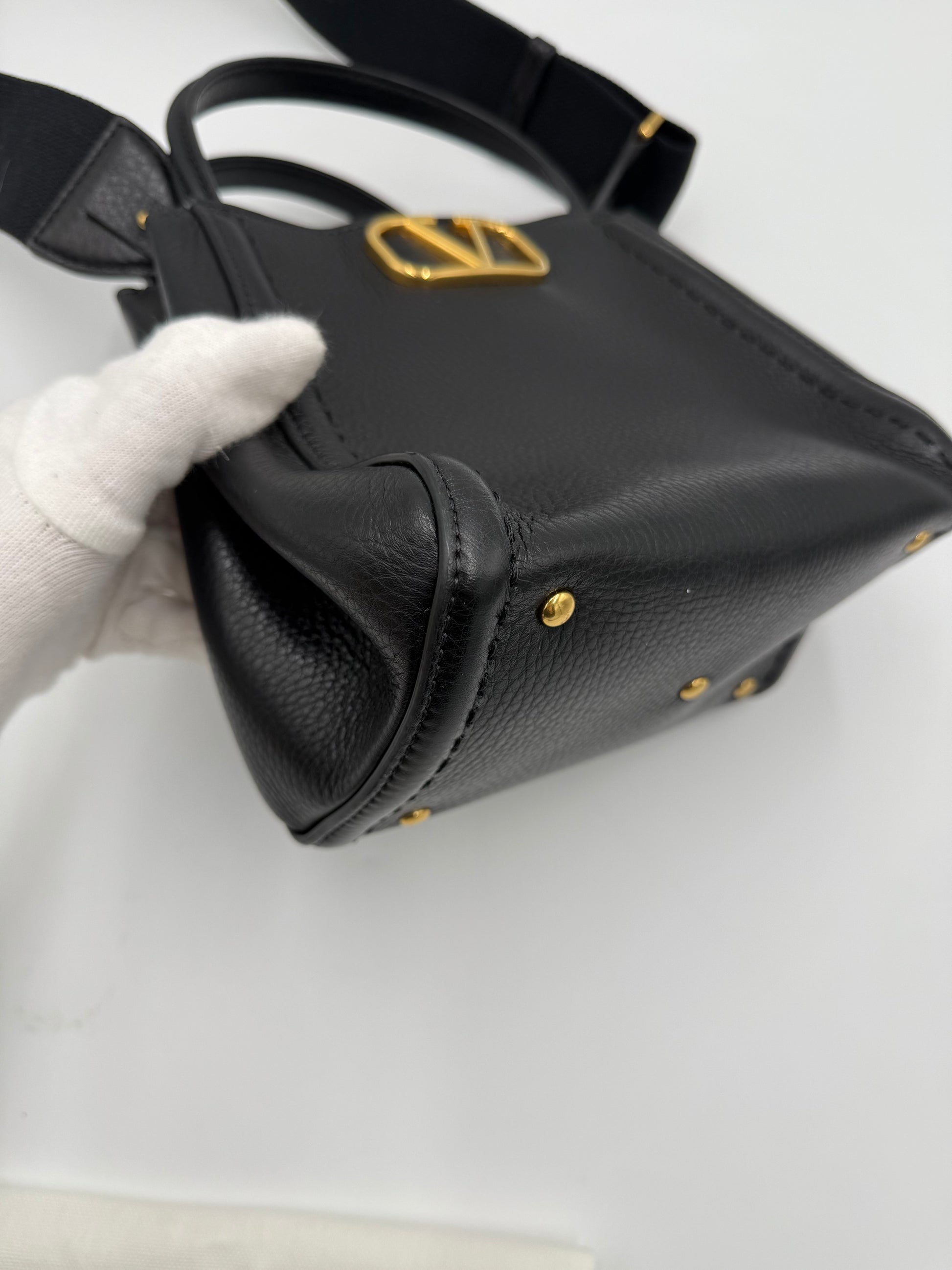 Valentino Garavani Borsa All Time Mini Tote in Pelle Nera - Pally Vintage Closet