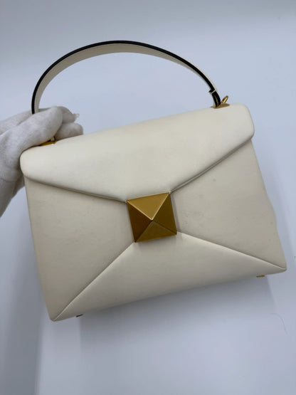 Valentino-Garavani-Borsa-One-Stud-Top-Handle-in-Pelle-Avorio-67790409105732 - Pally Vintage Closet