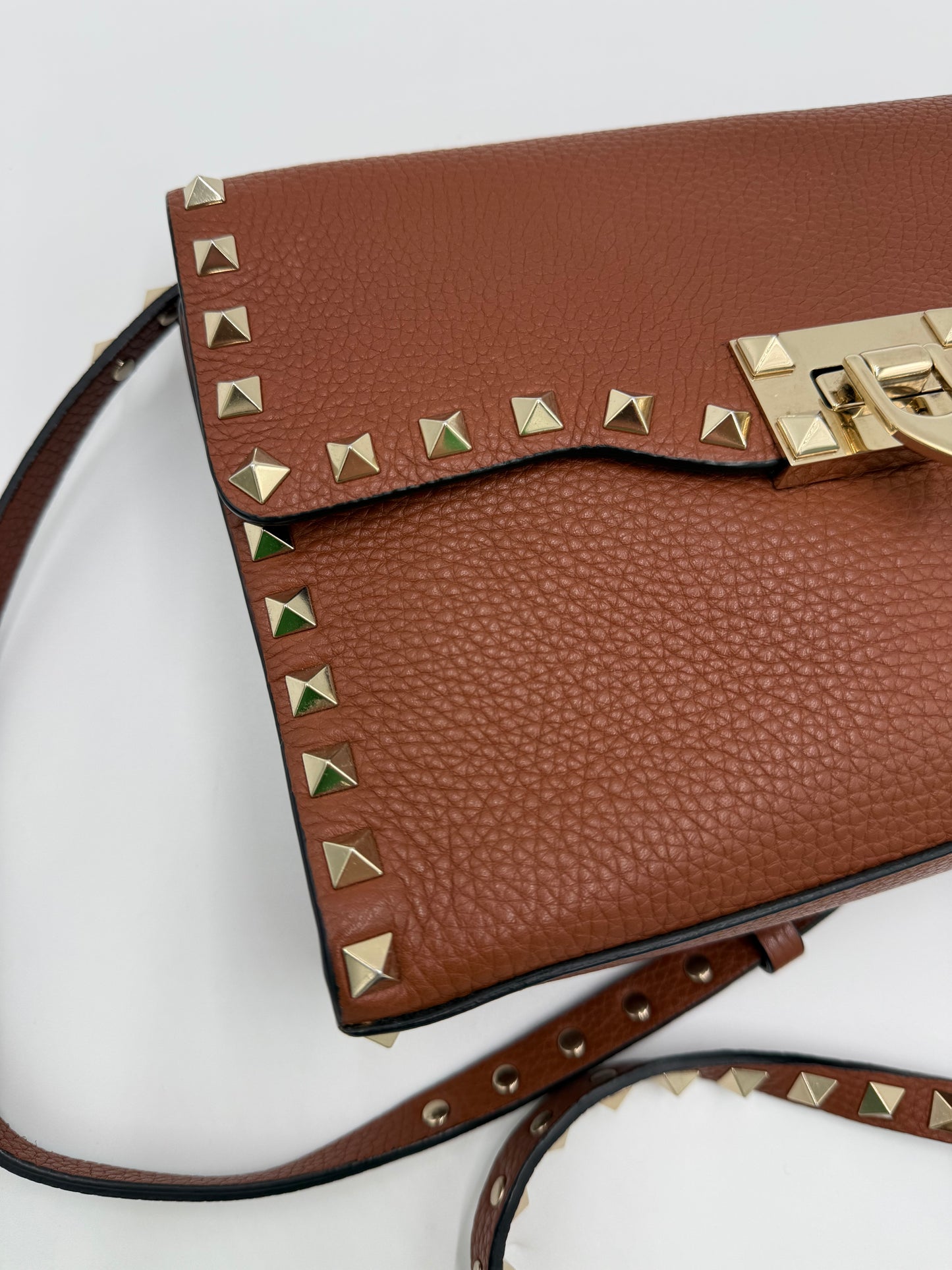 Valentino Garavani Borsa Rockstud a Tracolla Pelle Martellata Marrone - Pally Vintage Closet