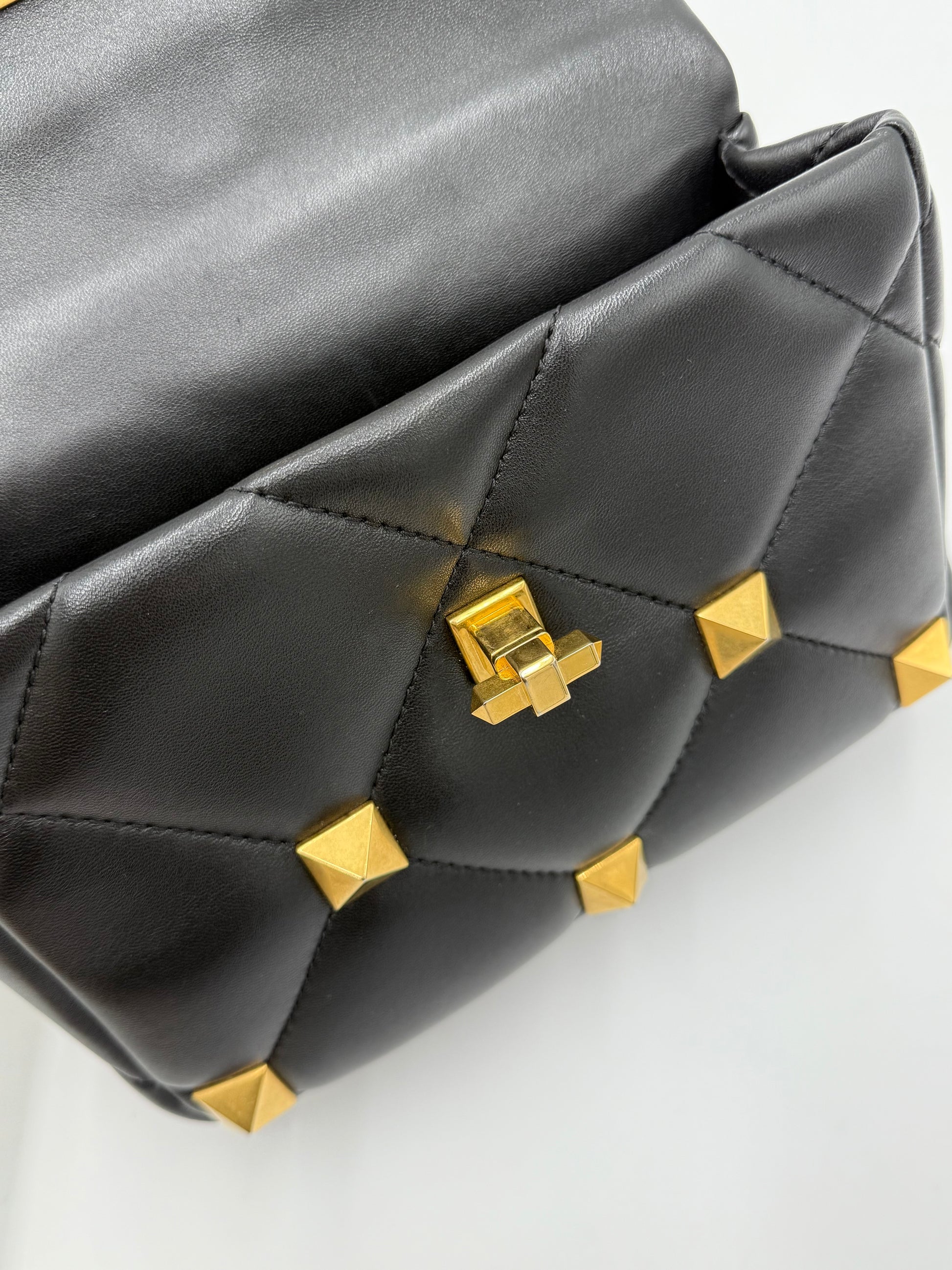 Valentino Garavani Borsa Roman Spike in Pelle Trapuntata Nera - Pally Vintage Closet