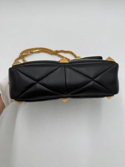 Valentino-Garavani-Borsa-Roman-Spike-in-Pelle-Trapuntata-Nera-67790368014660 - Pally Vintage Closet