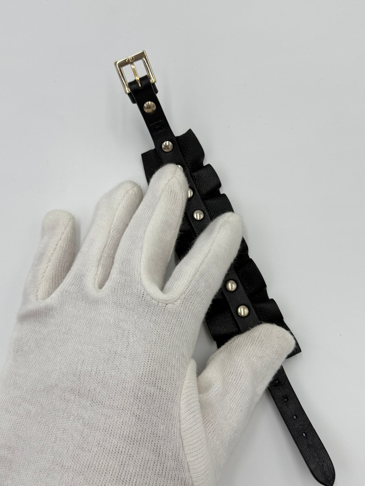 Valentino Garavani Bracciale Rockstud in Pelle con Volant Nero - Pally Vintage Closet