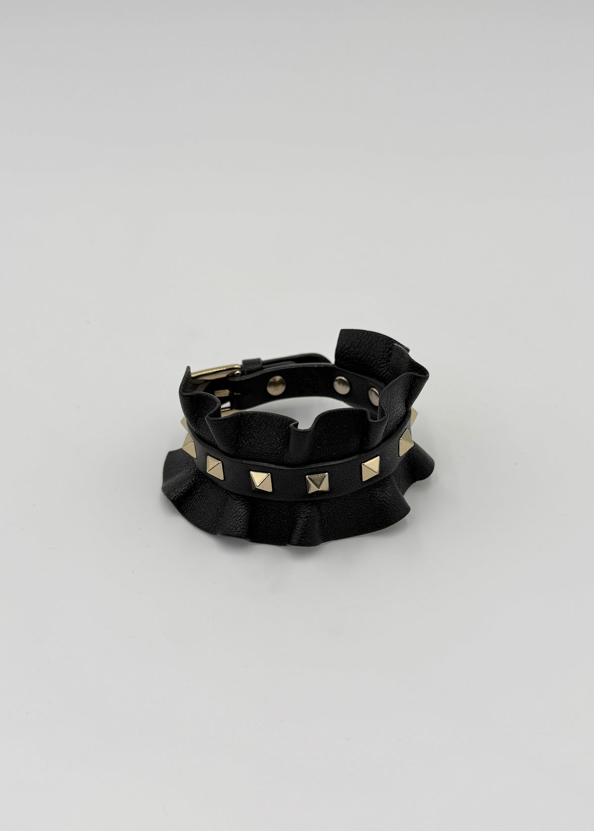 Valentino Garavani Bracciale Rockstud in Pelle con Volant Nero - Pally Vintage Closet