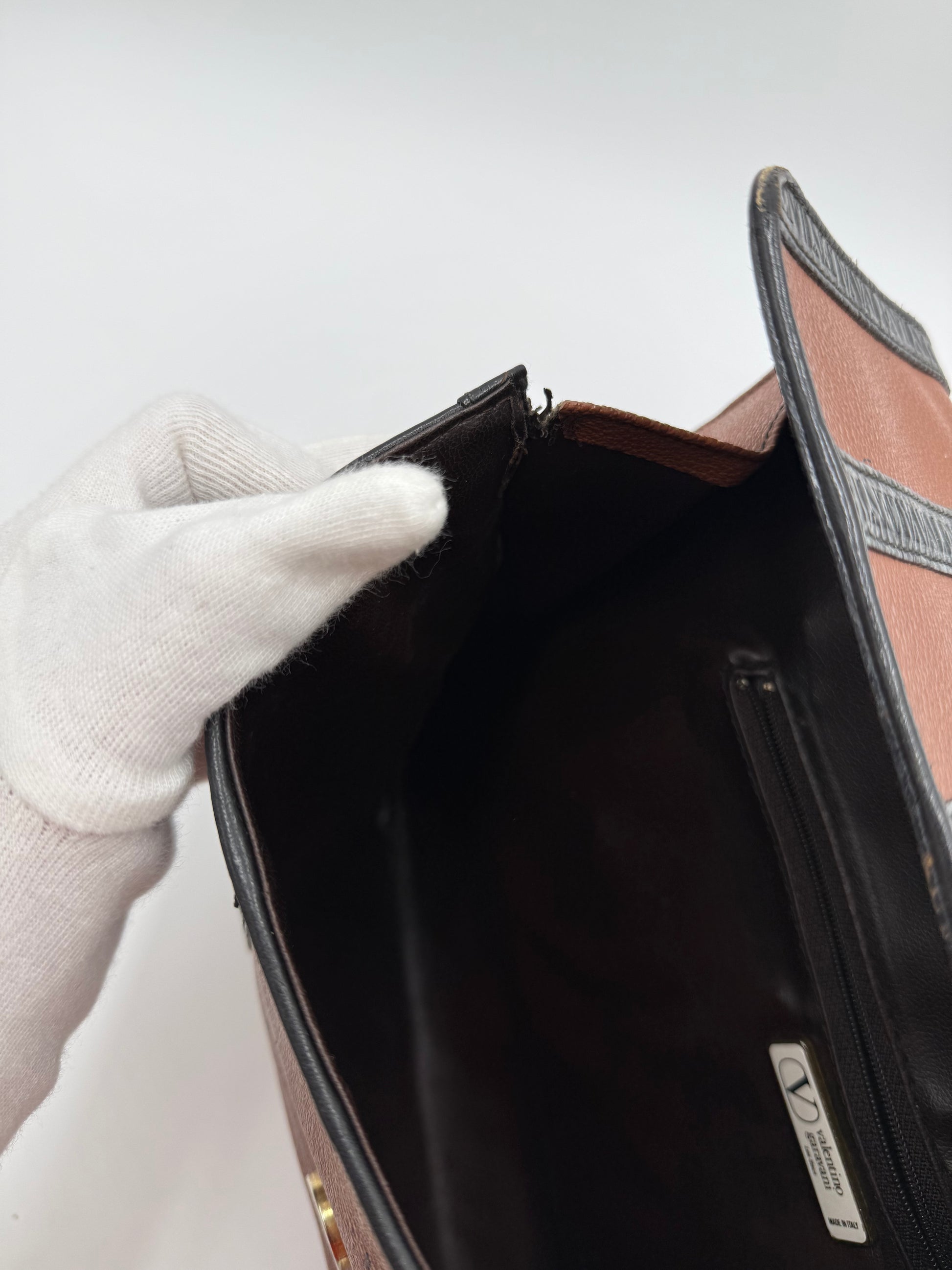 Valentino Garavani Clutch Vintage con Monogram V Marrone - Pally Vintage Closet