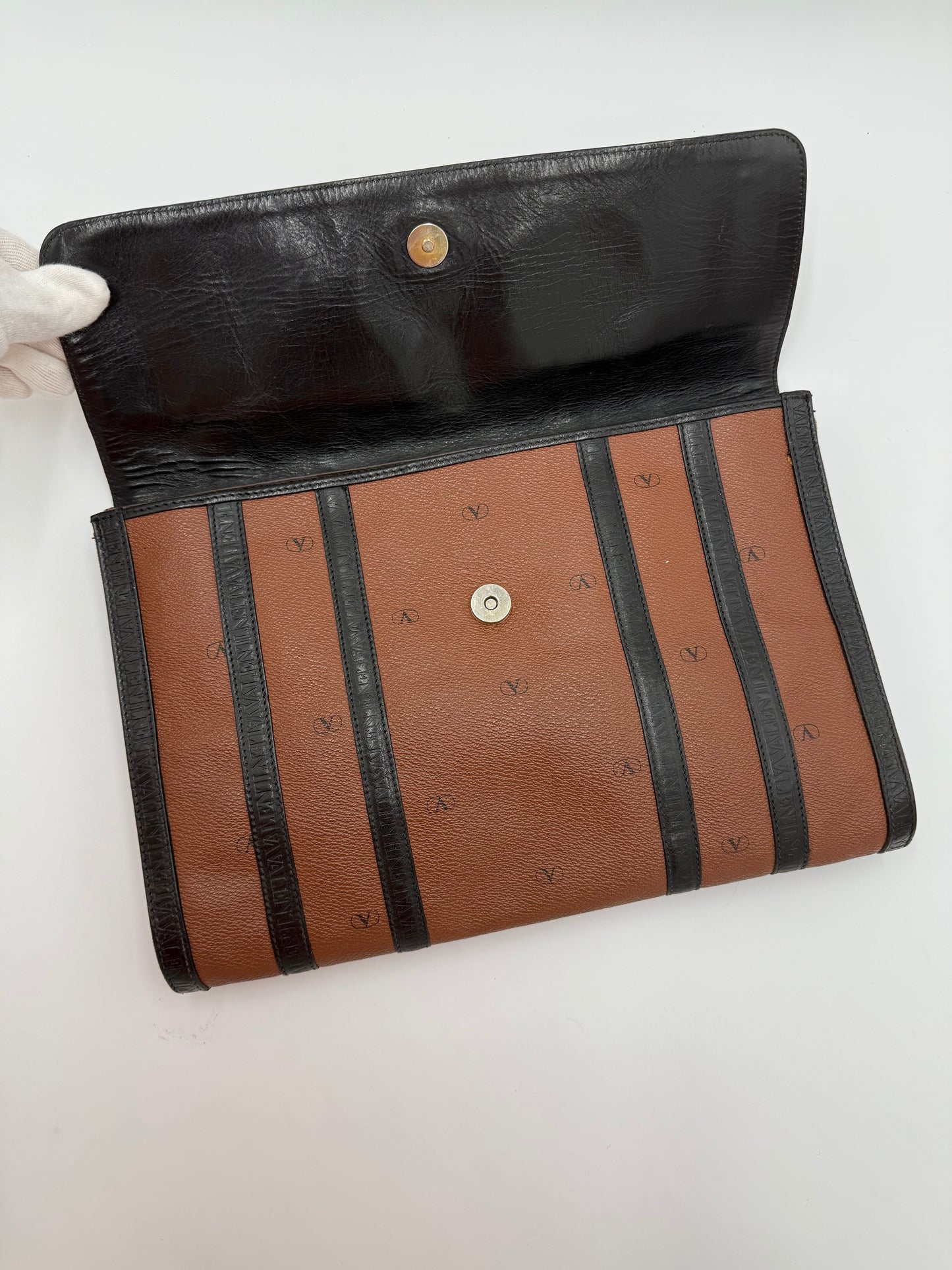 Valentino Garavani Clutch Vintage con Monogram V Marrone - Pally Vintage Closet