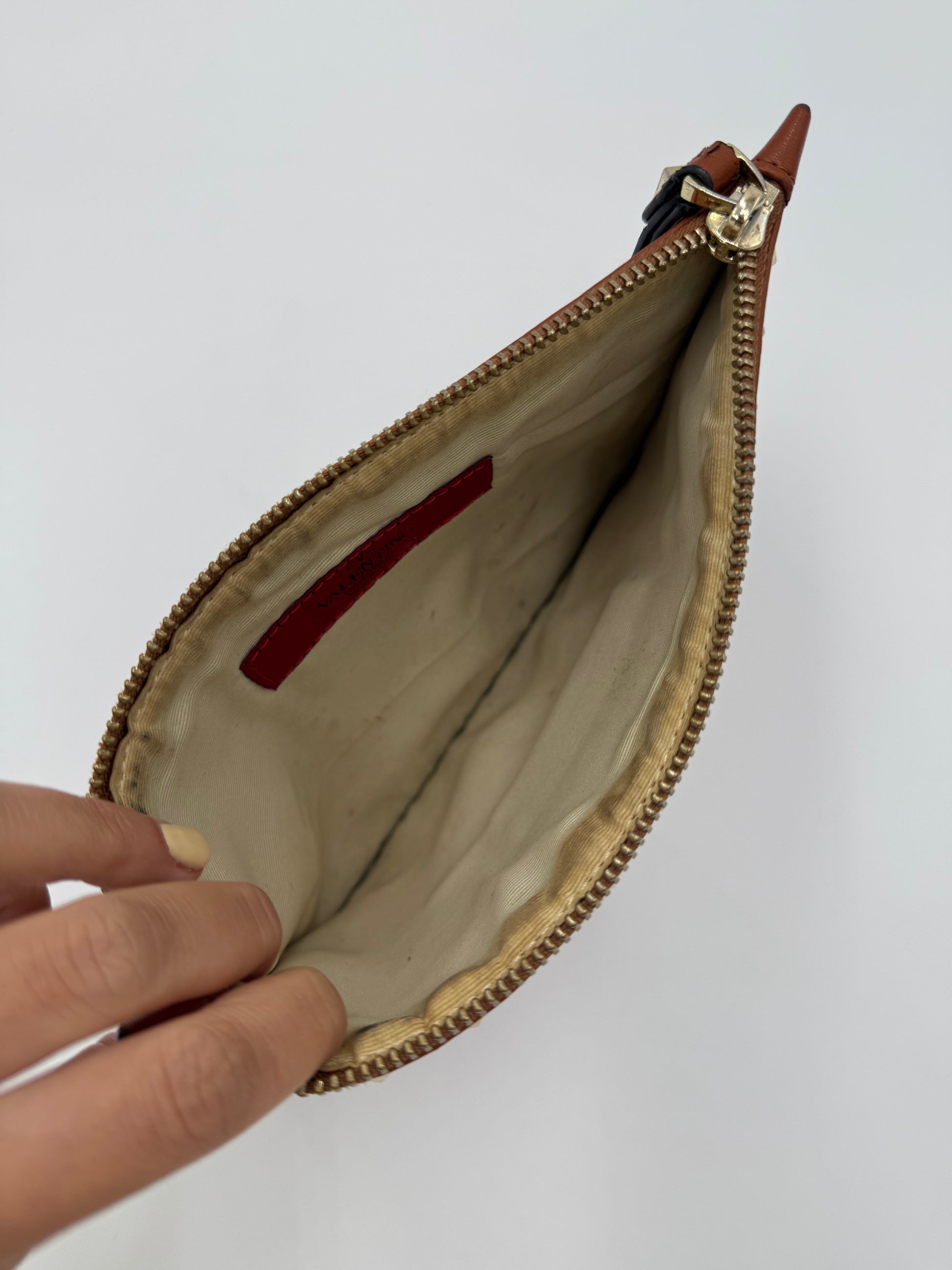 Valentino Garavani Pochette Rockstud in Pelle Arancione - Pally Vintage Closet