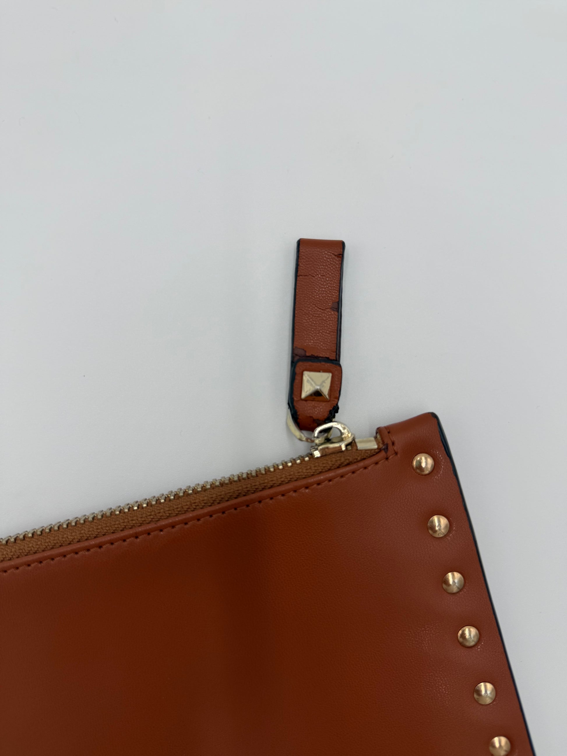 Valentino Garavani Pochette Rockstud in Pelle Arancione - Pally Vintage Closet