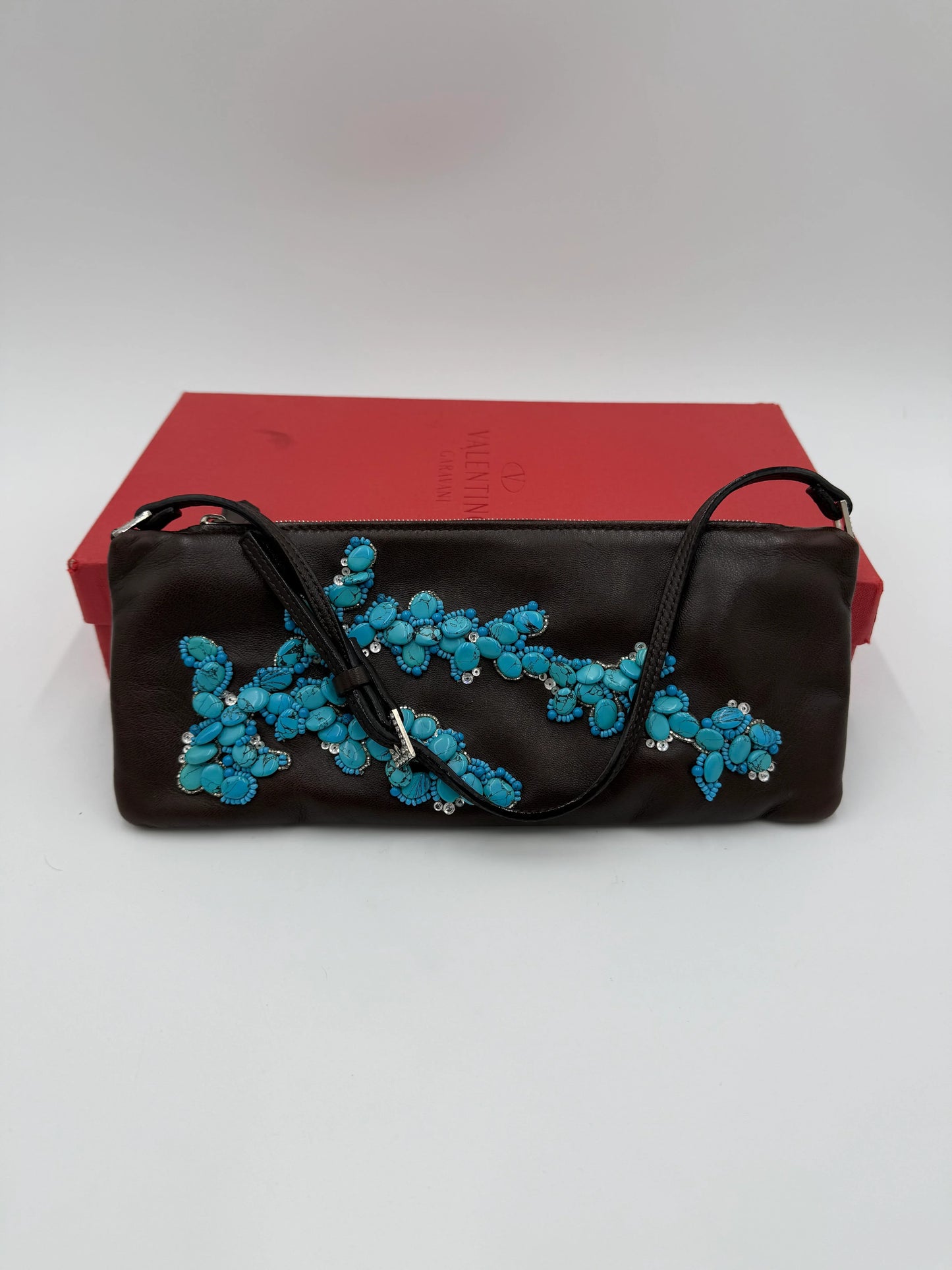 Valentino-Garavani-Pochette-Vintage-in-Pelle-Marrone-con-Ricamo-in-Turchese-70125805961540 - Pally Vintage Closet