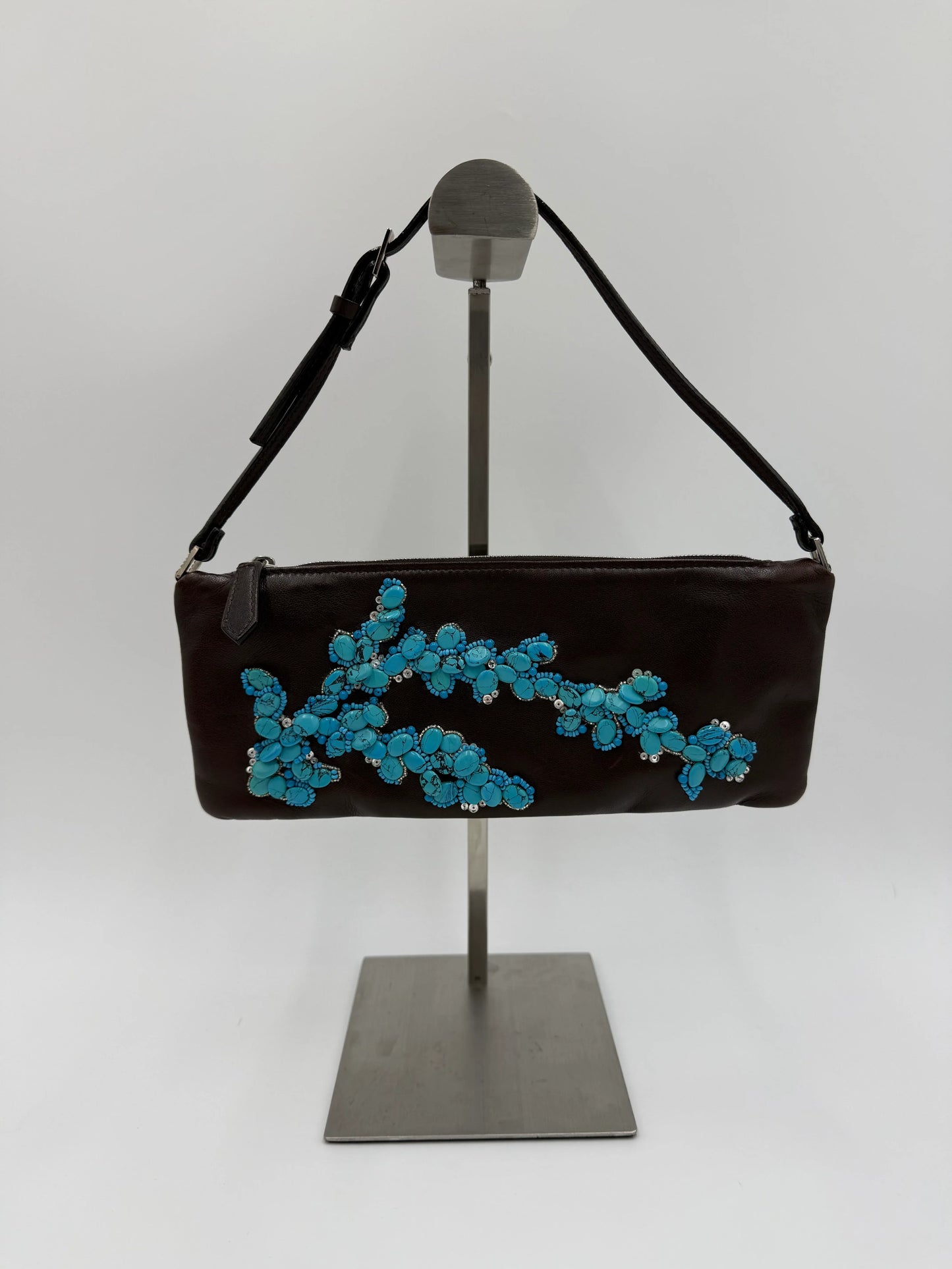 Valentino-Garavani-Pochette-Vintage-in-Pelle-Marrone-con-Ricamo-in-Turchese-70125862584644 - Pally Vintage Closet