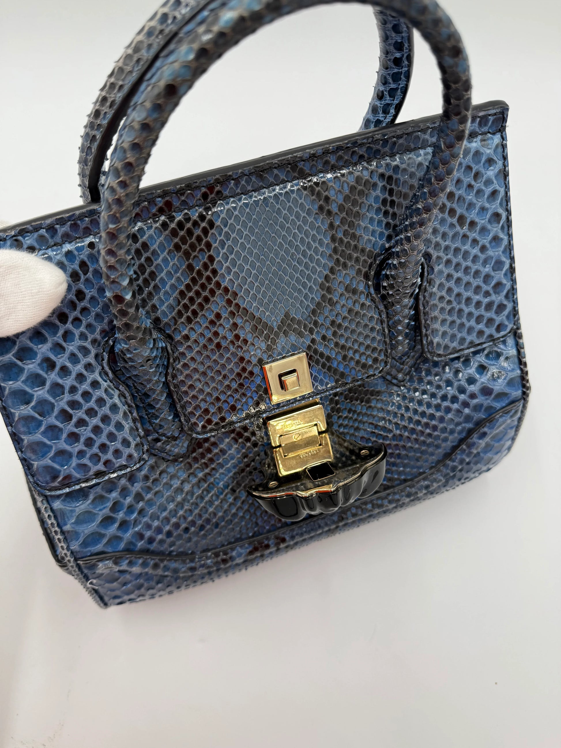 Versace-Borsa-a-Mano-Medusa-in-Pelle-Esotica-Blu-68618925834564 - Pally Vintage Closet