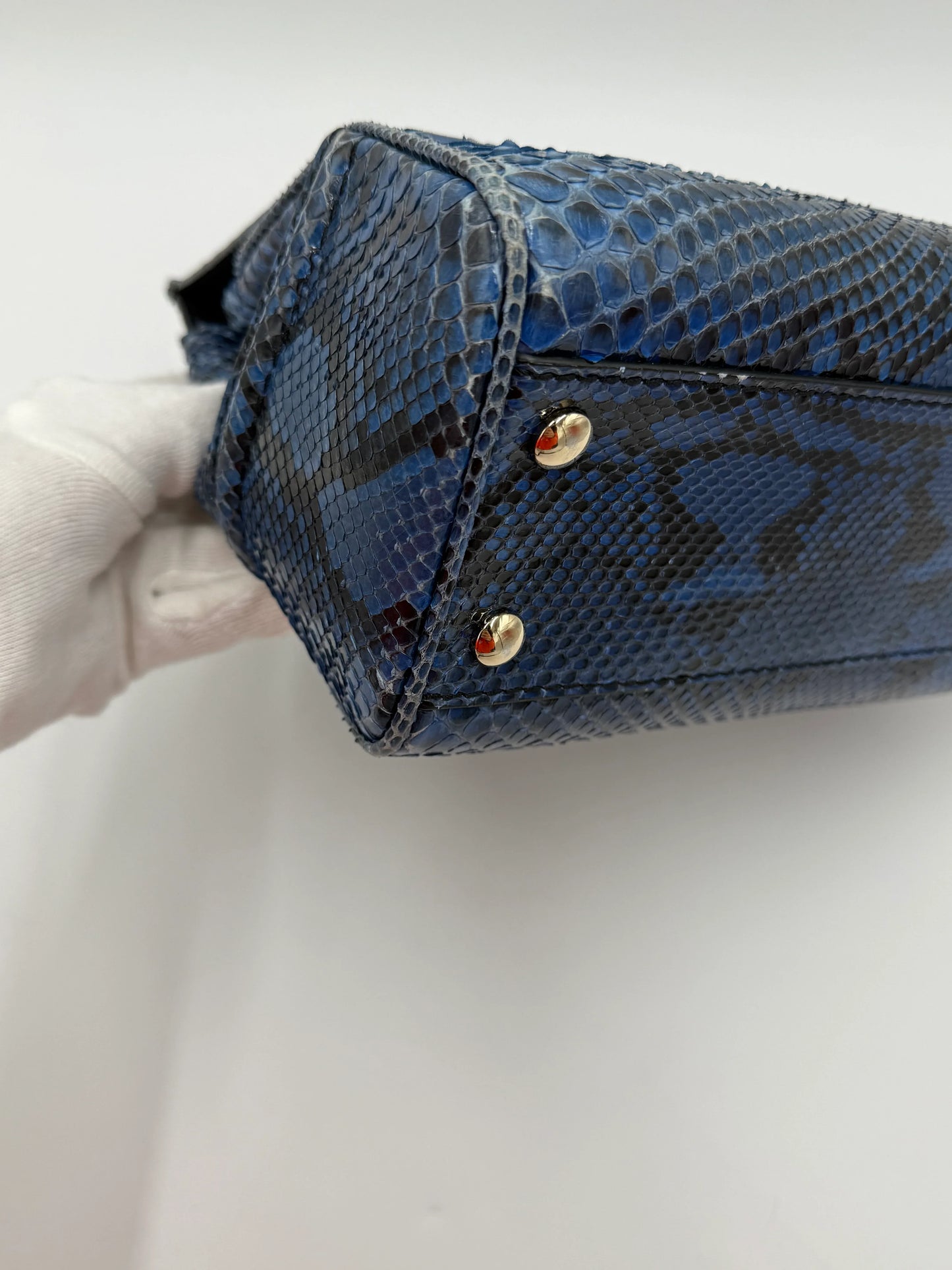 Versace-Borsa-a-Mano-Medusa-in-Pelle-Esotica-Blu-68618925998404 - Pally Vintage Closet