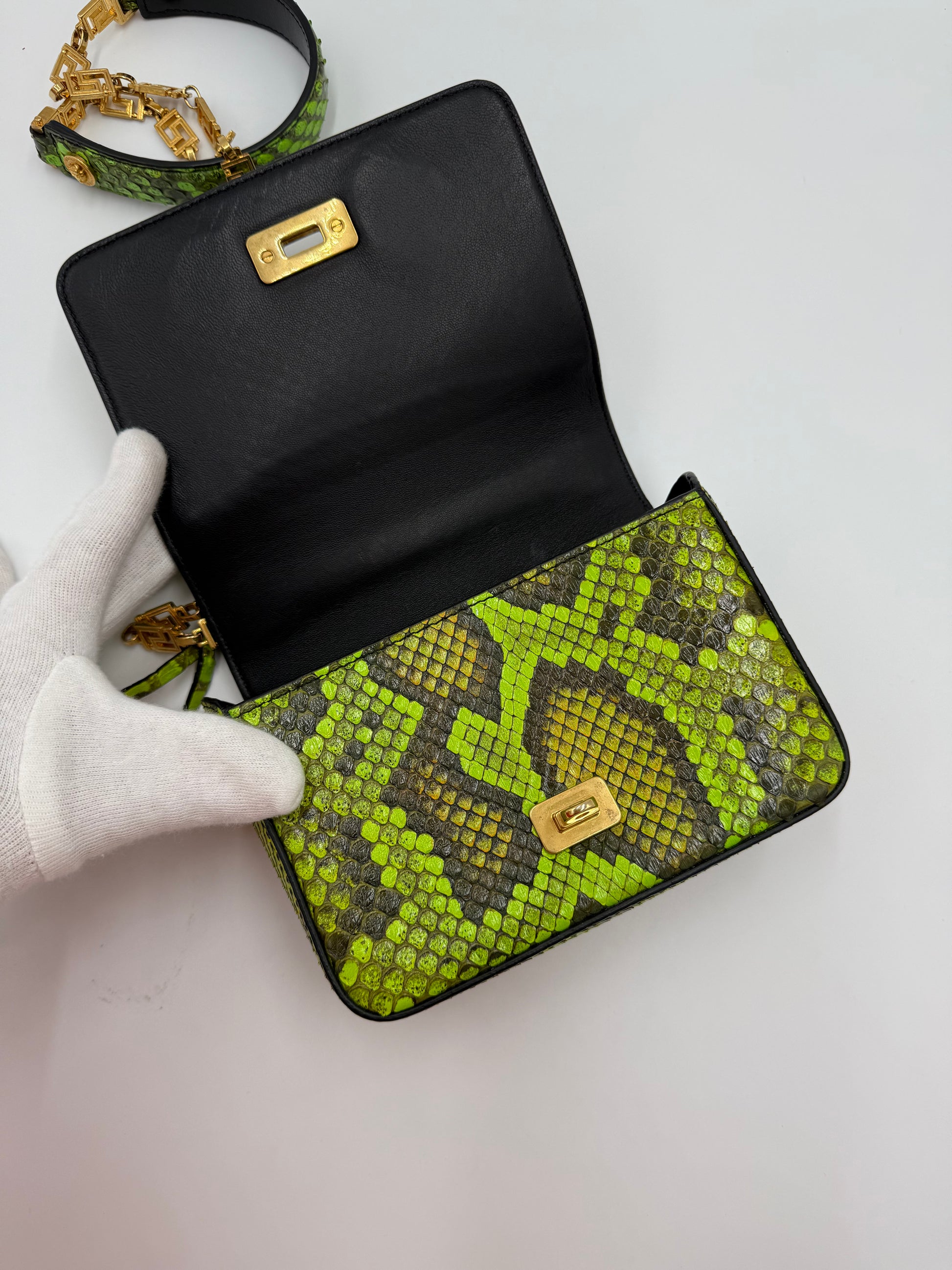 Versace Borsa a Tracolla Tribute Icon in Pelle Esotica Verde Neon - Pally Vintage Closet