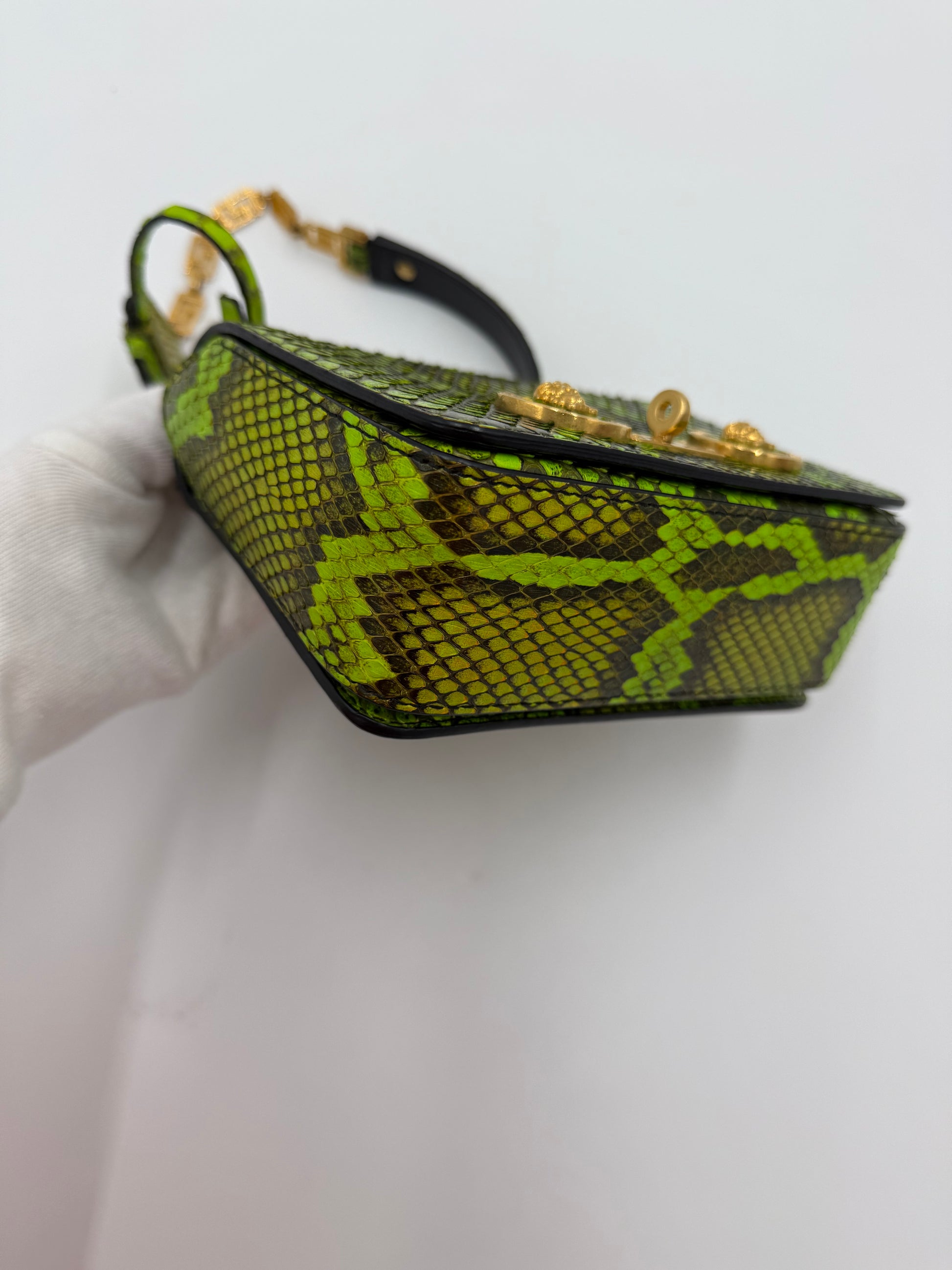 Versace Borsa a Tracolla Tribute Icon in Pelle Esotica Verde Neon - Pally Vintage Closet