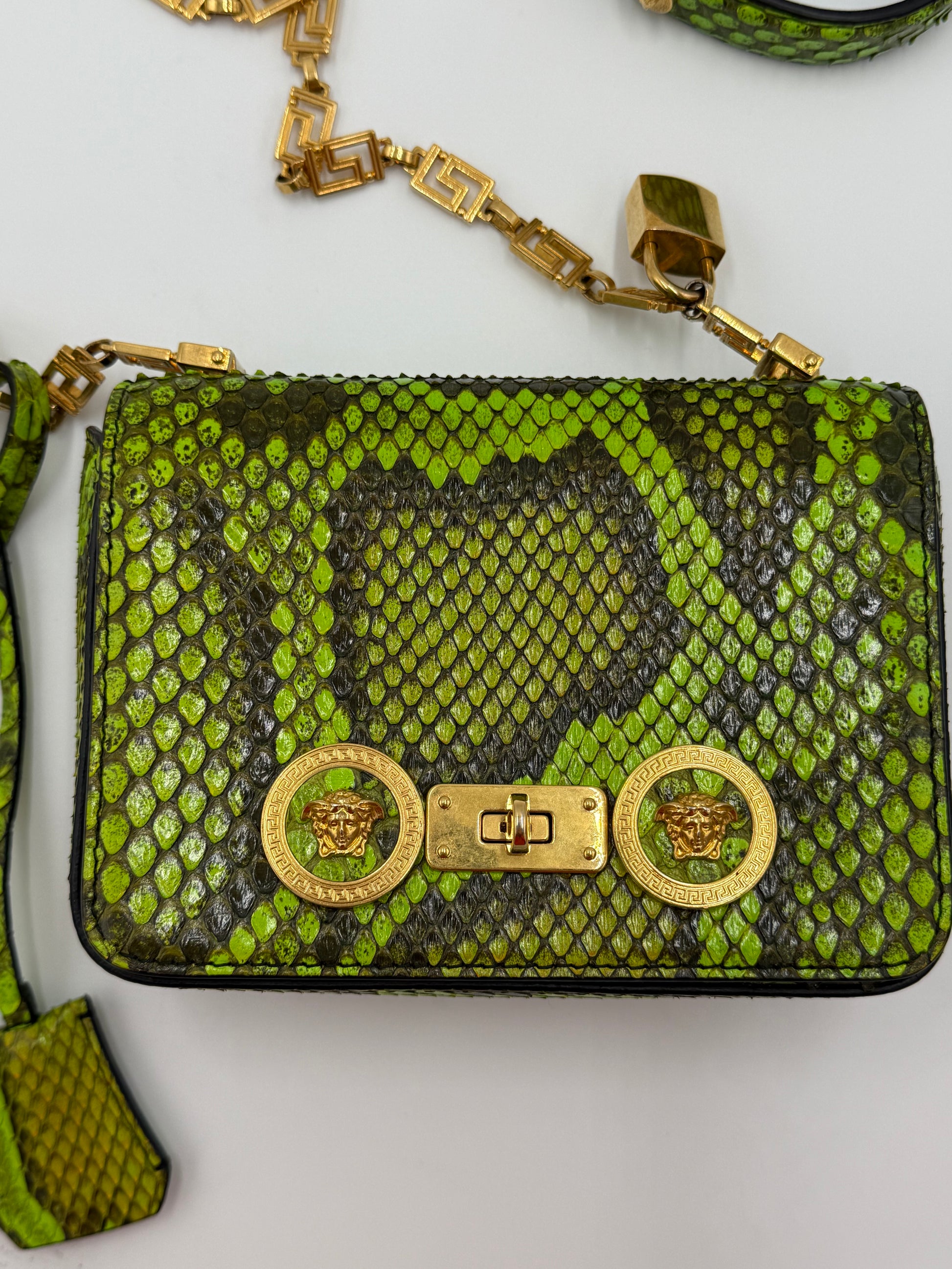 Versace Borsa a Tracolla Tribute Icon in Pelle Esotica Verde Neon - Pally Vintage Closet