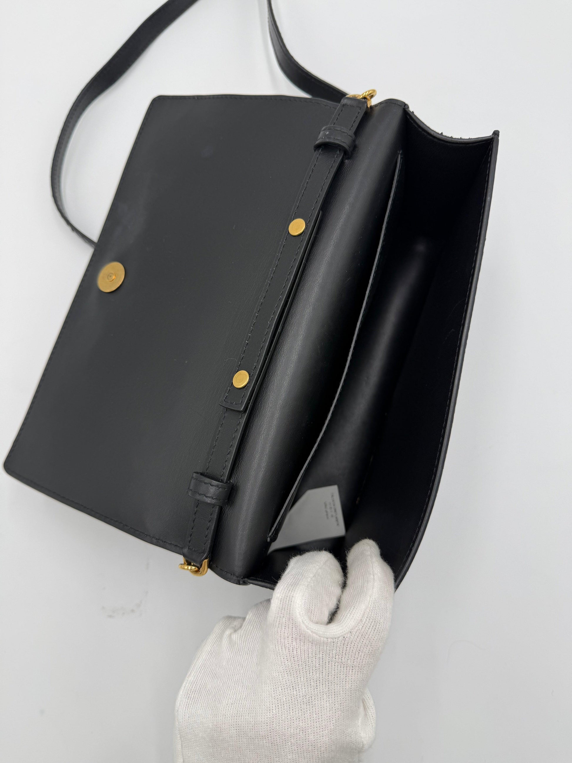Versace-Borsa-a-Tracolla-Tribute-in-Pitone-Nero-e-Dettagli-Gold-70563876340036 - Pally Vintage Closet