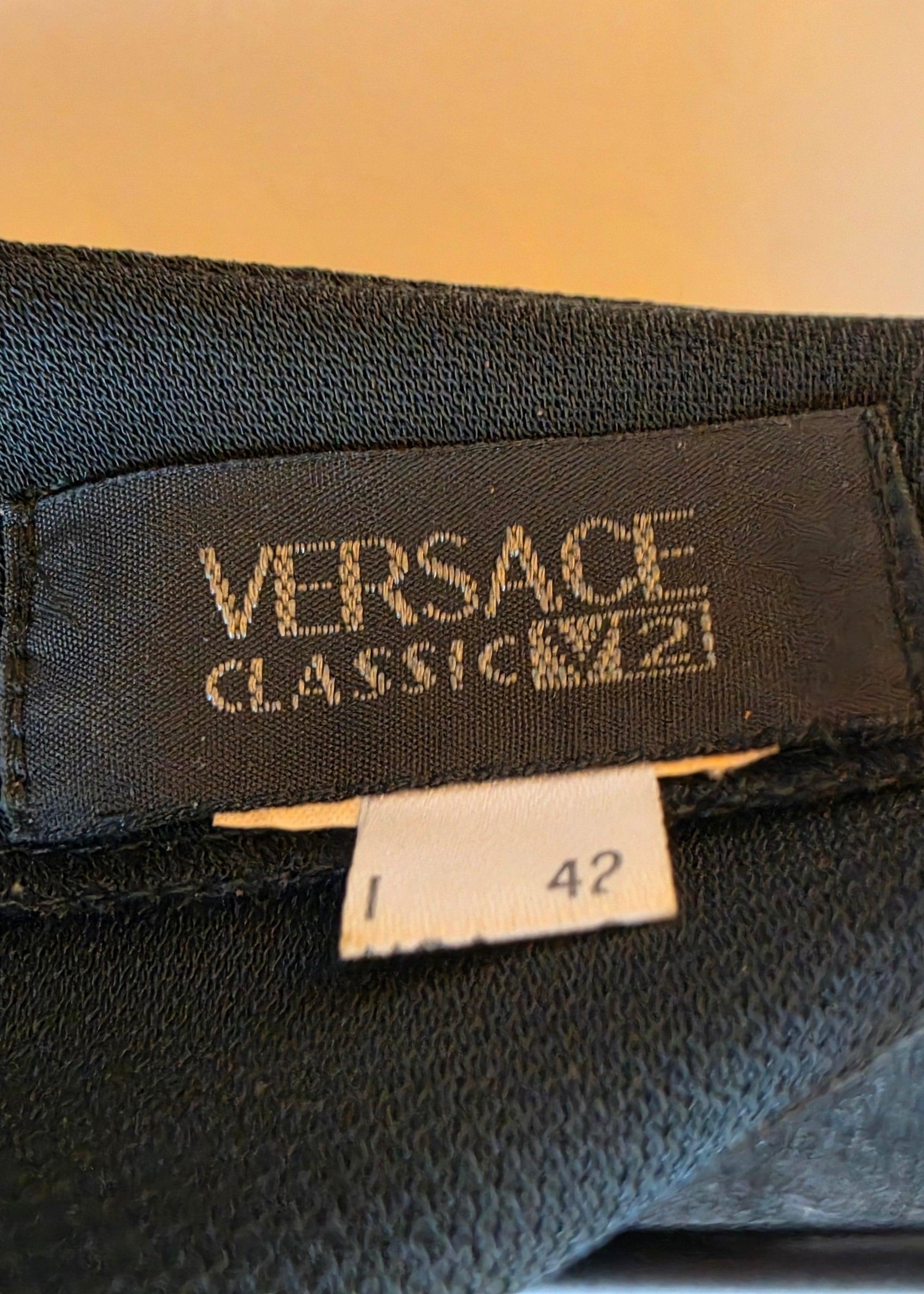 Versace Classic V2 Abito Vintage Scollo Asimmetrico Drappeggiato Nero - Pally Vintage Closet