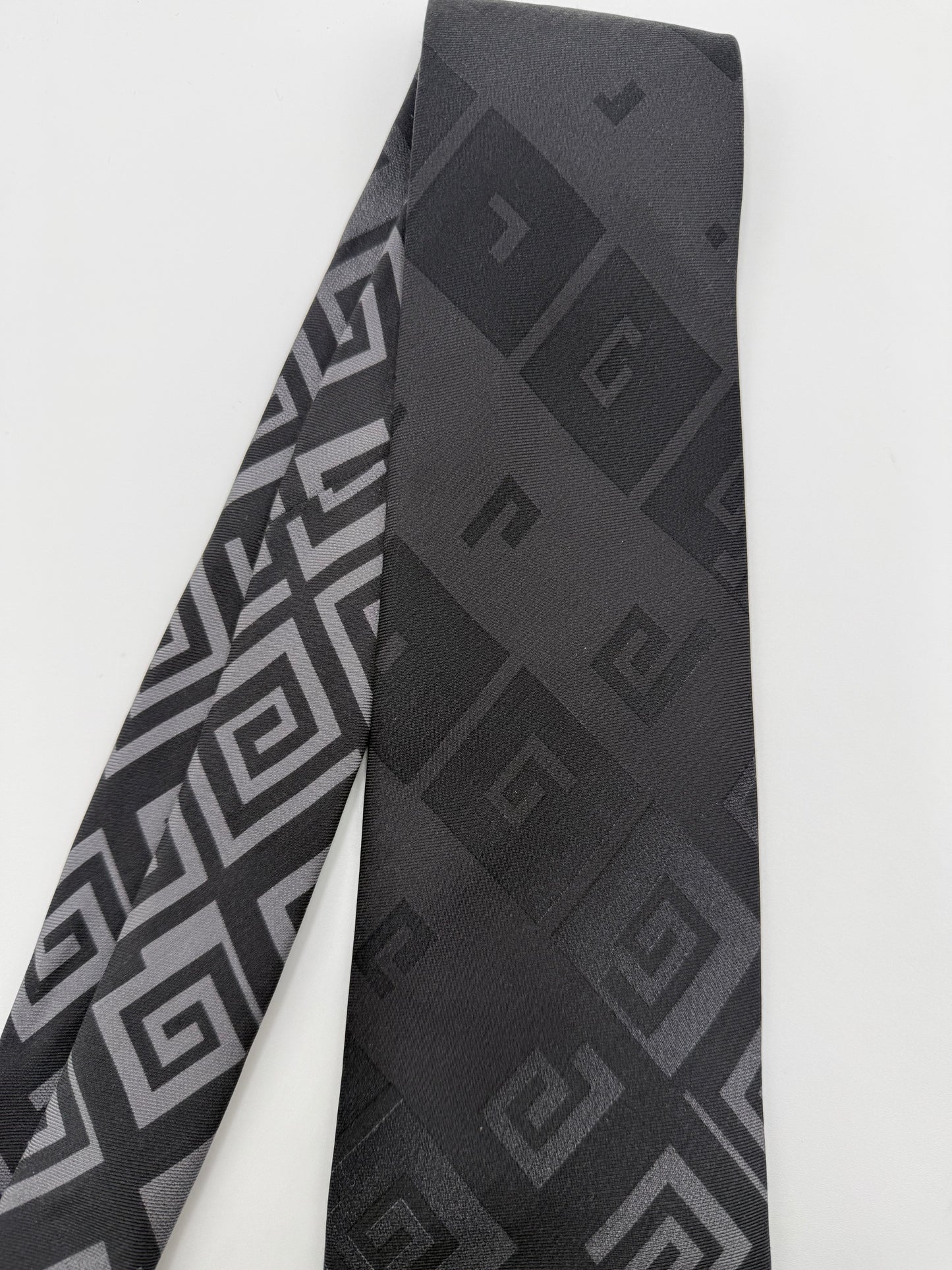 Versace Collection Cravatta Motivo Geometrico Nero e Grigio - Pally Vintage Closet