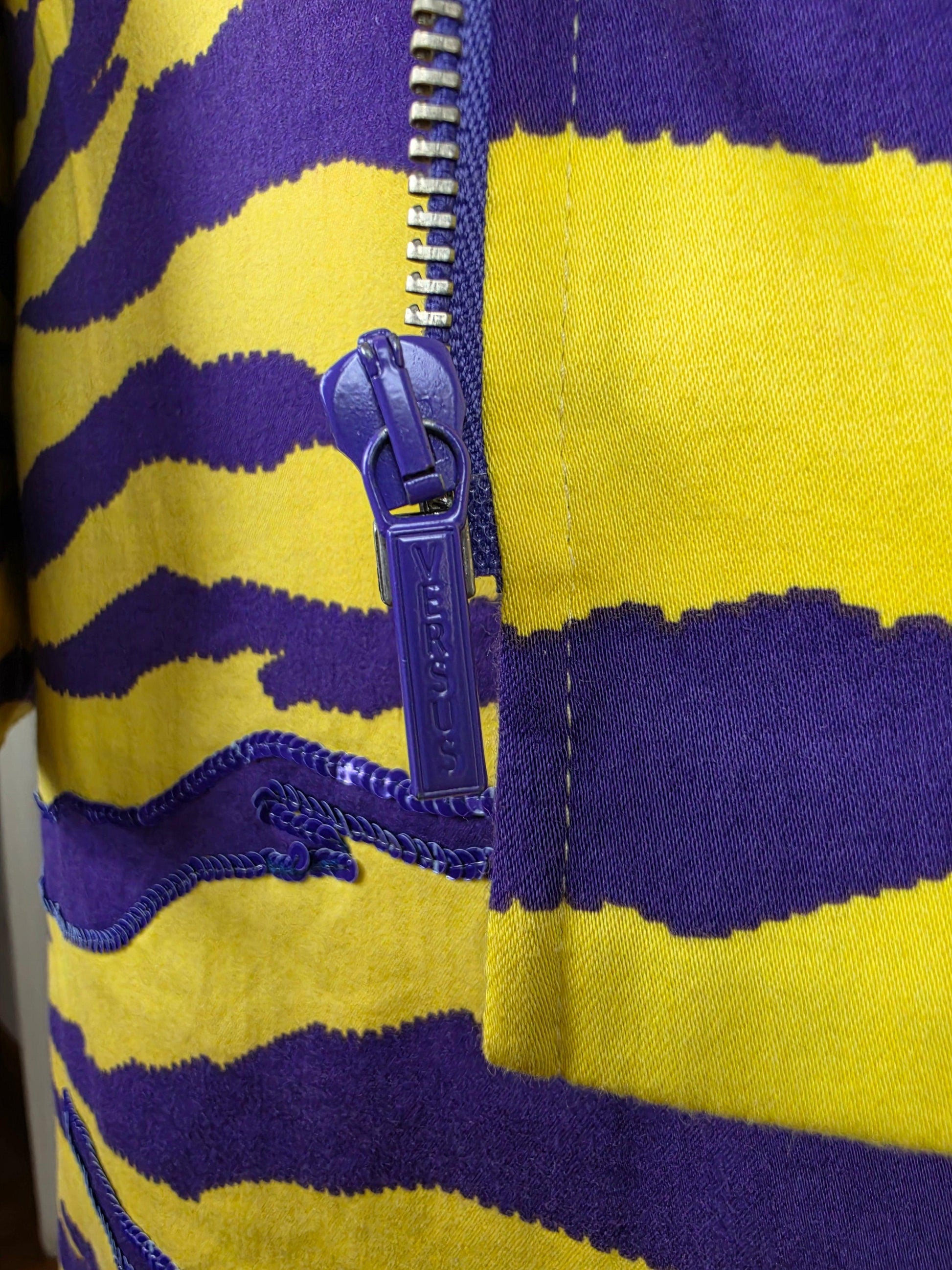 Versus Gianni Versace Completo Vintage in Cotone Giallo e Viola con Paillettes - Pally Vintage Closet