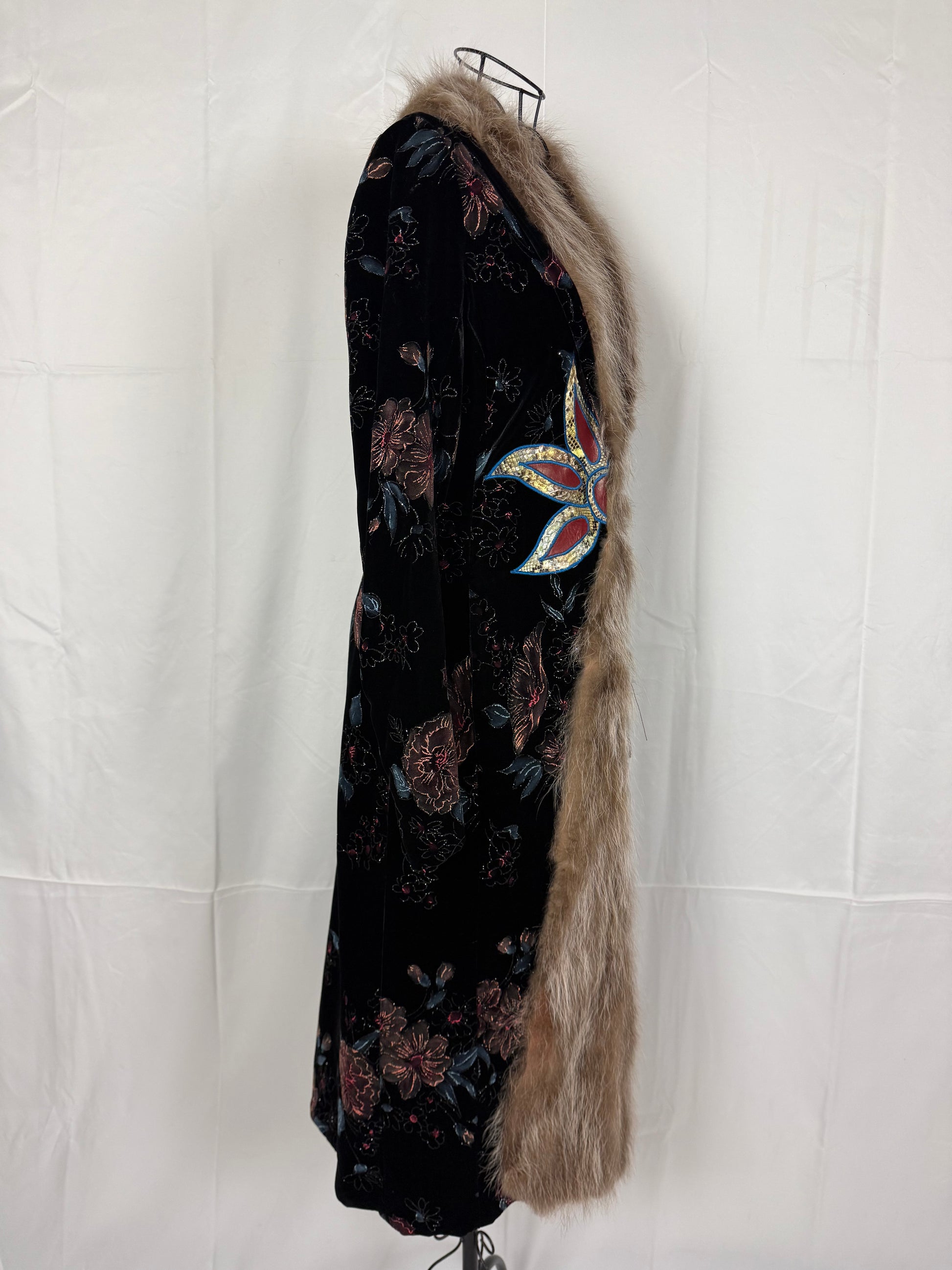 Voyage London Cappotto Vintage in Velluto e Pelliccia Nero - Pally Vintage Closet