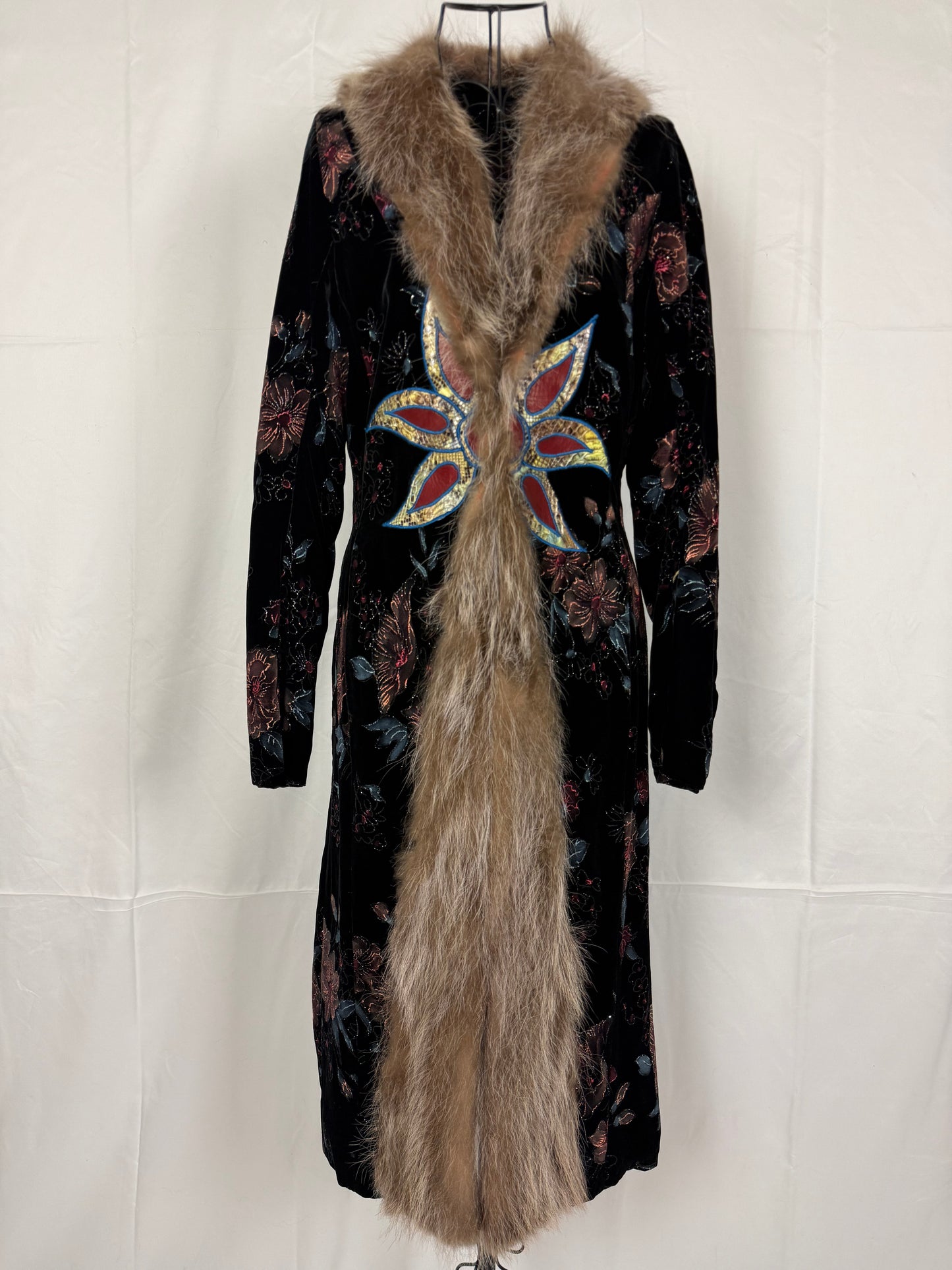 Voyage London Cappotto Vintage in Velluto e Pelliccia Nero - Pally Vintage Closet