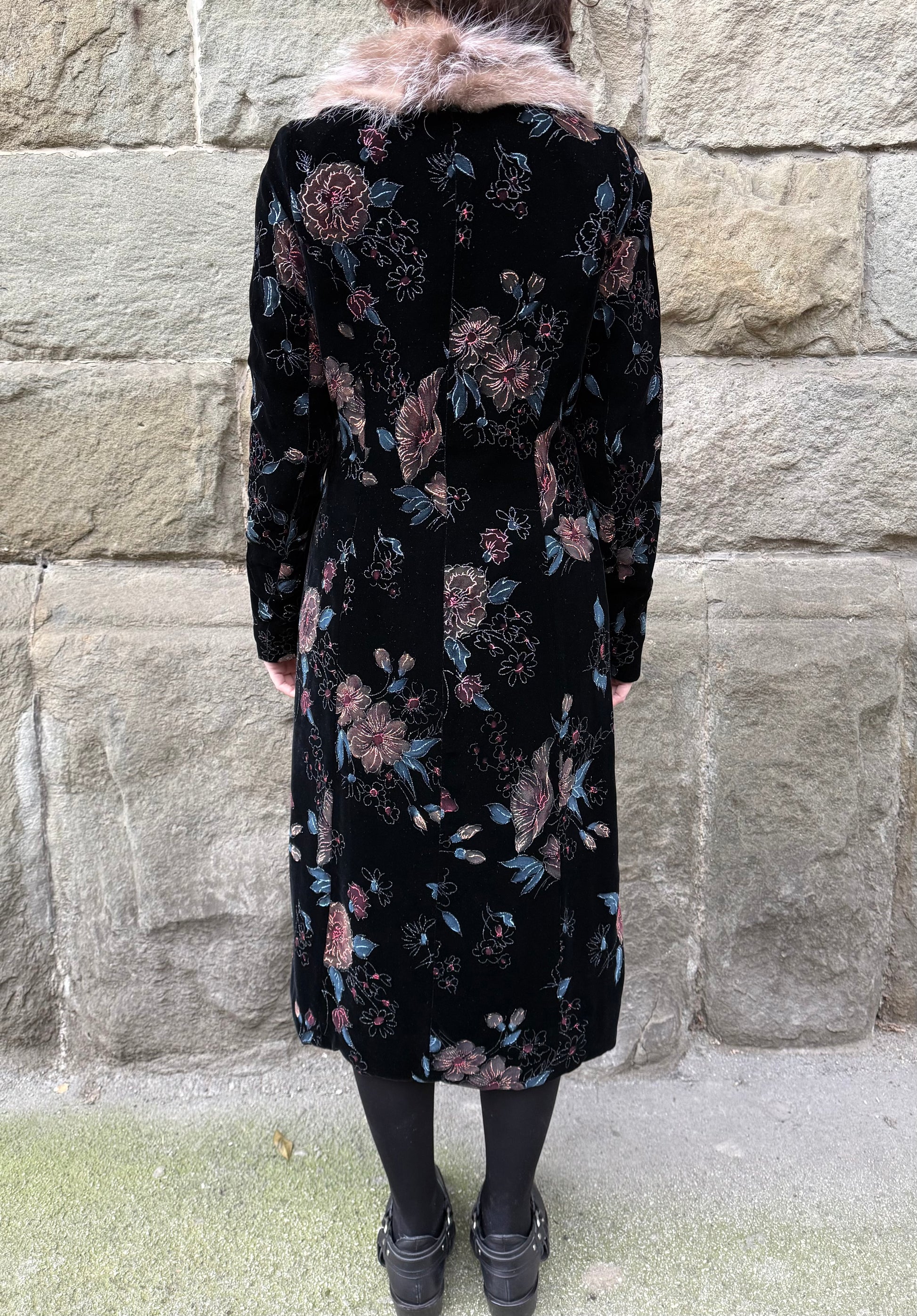 Voyage London Cappotto Vintage in Velluto e Pelliccia Nero - Pally Vintage Closet