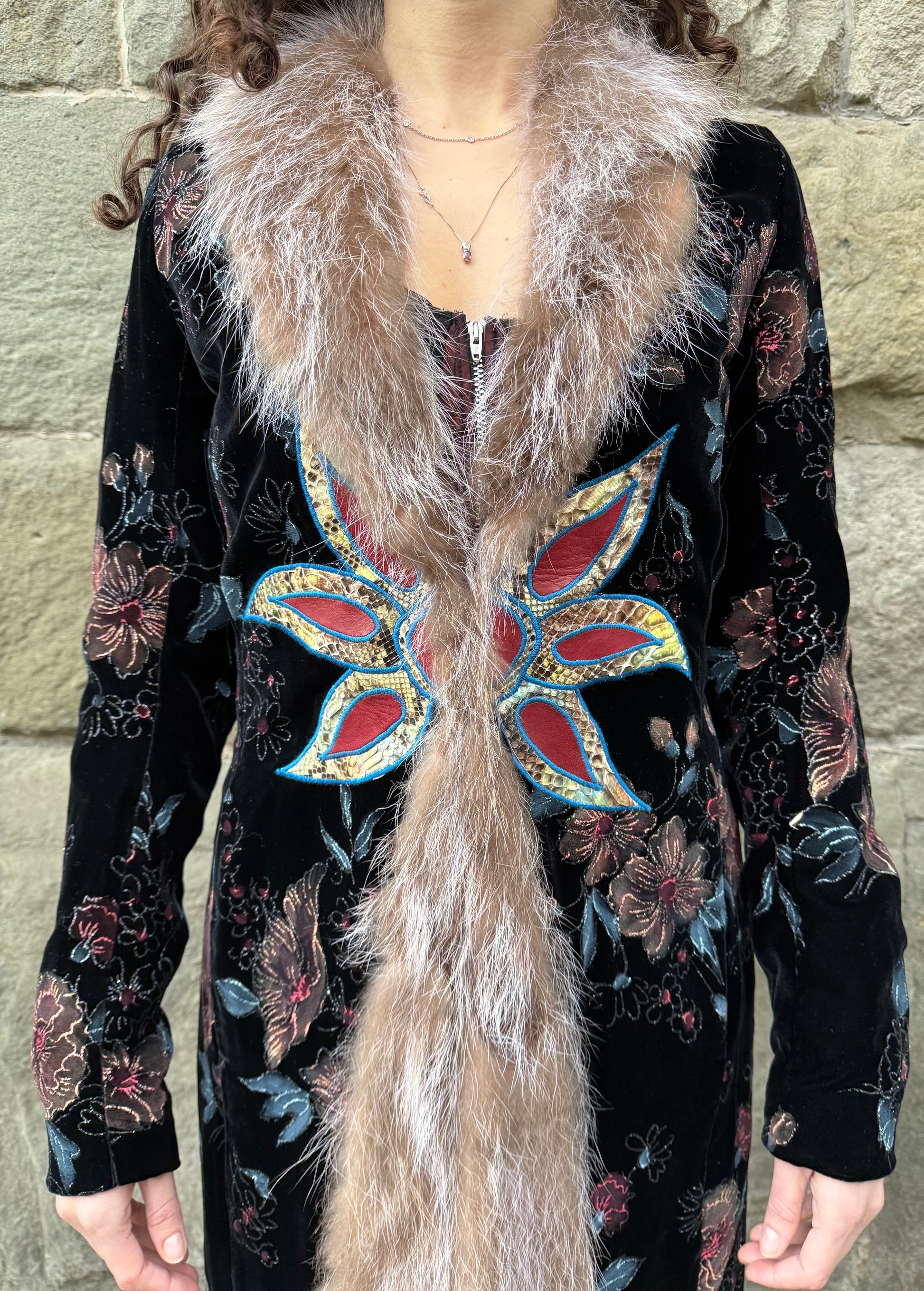 Voyage London Cappotto Vintage in Velluto e Pelliccia Nero - Pally Vintage Closet