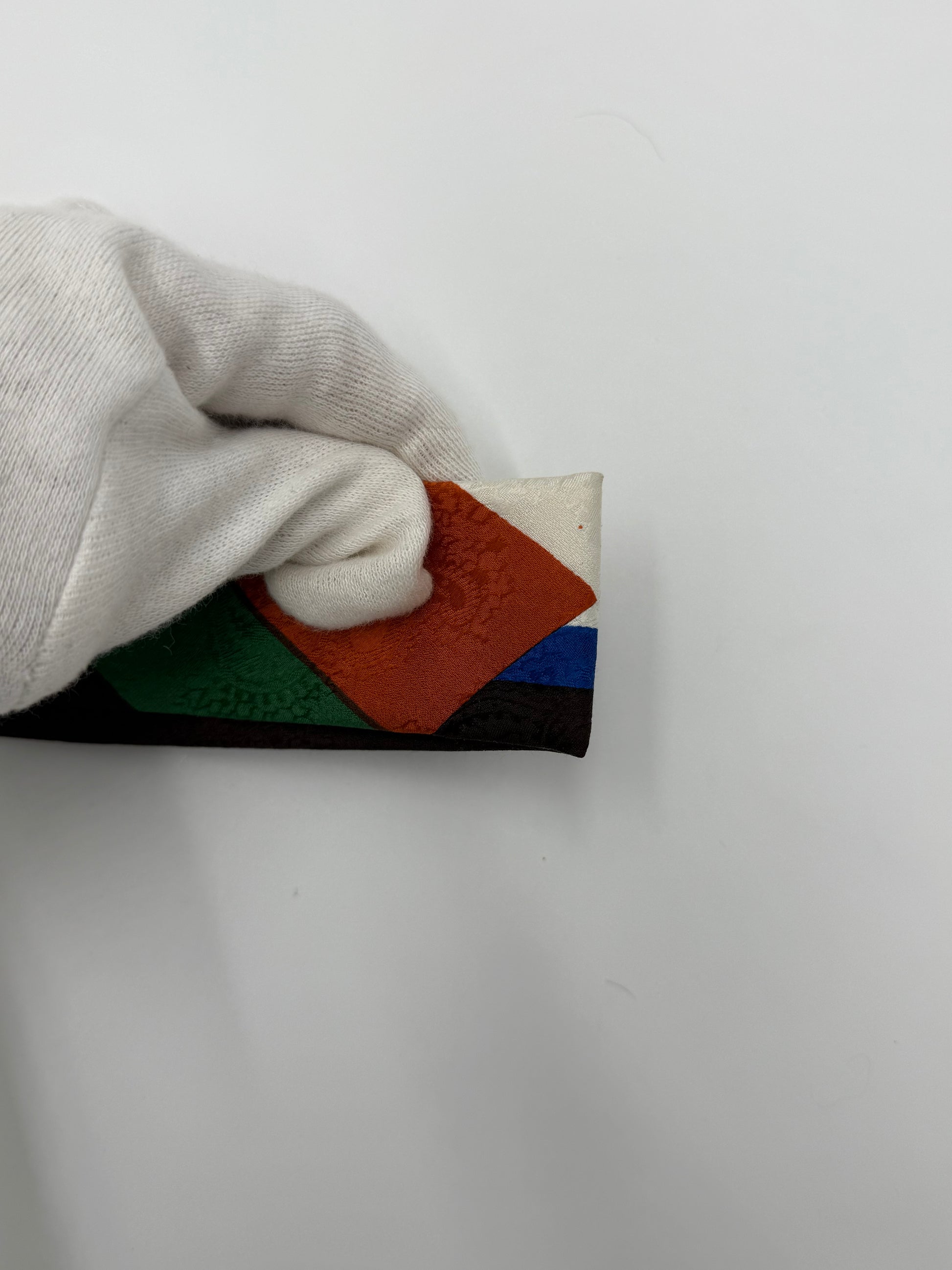 Yves Saint Laurent Cravatta in Seta Fantasia Geometrica e Paisley - Pally Vintage Closet