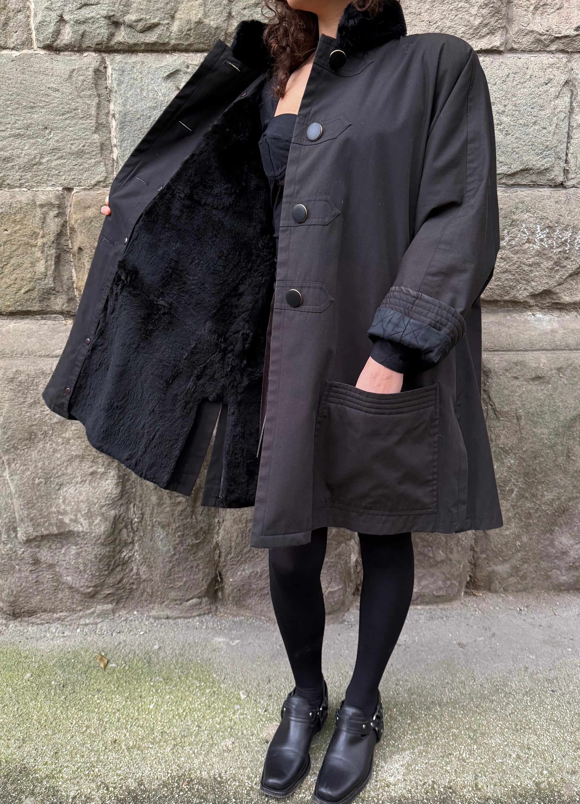 Yves Saint Laurent Fourrures Cappotto con Interno in Pelliccia Nero - Pally Vintage Closet