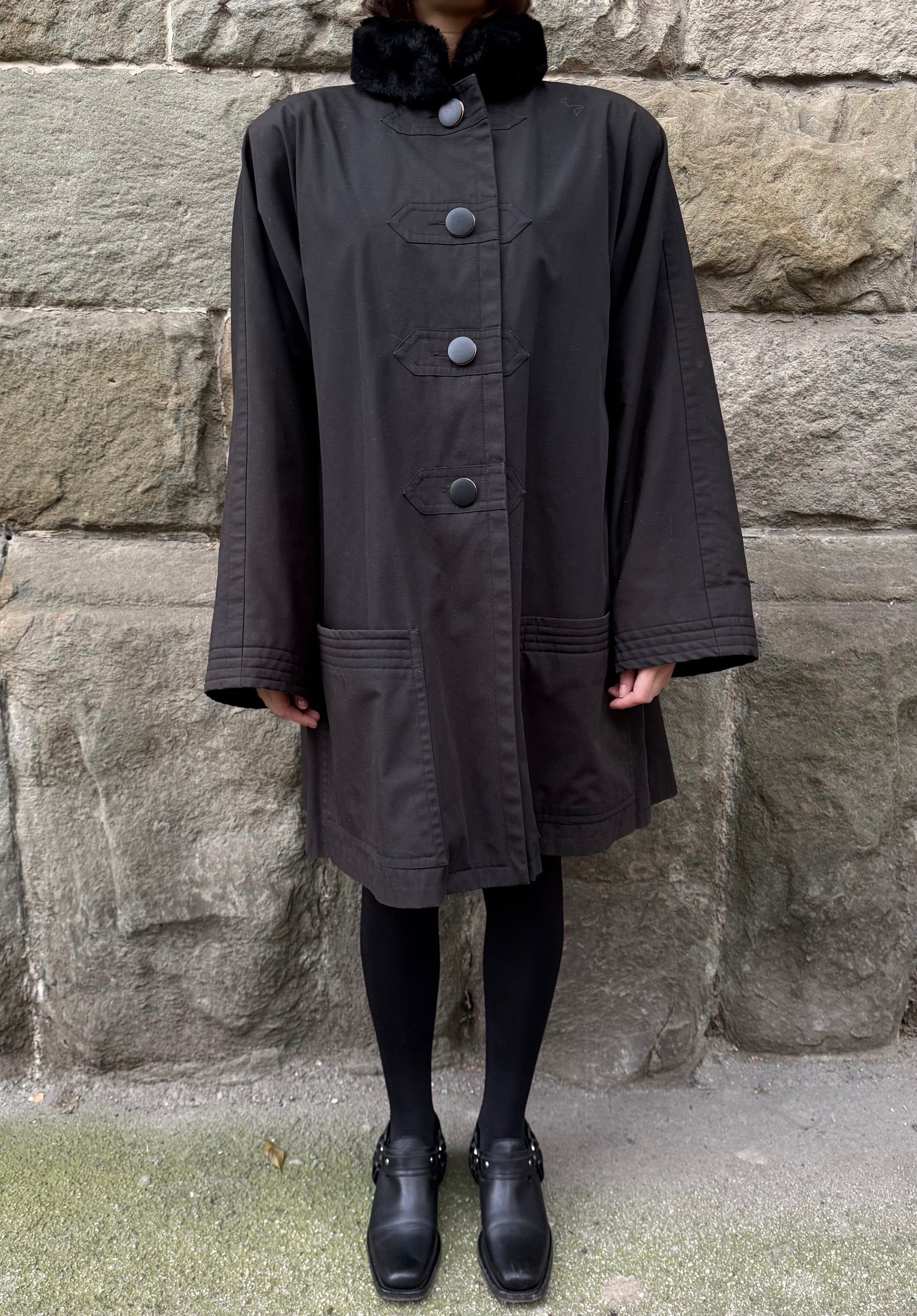 Yves Saint Laurent Fourrures Cappotto con Interno in Pelliccia Nero - Pally Vintage Closet