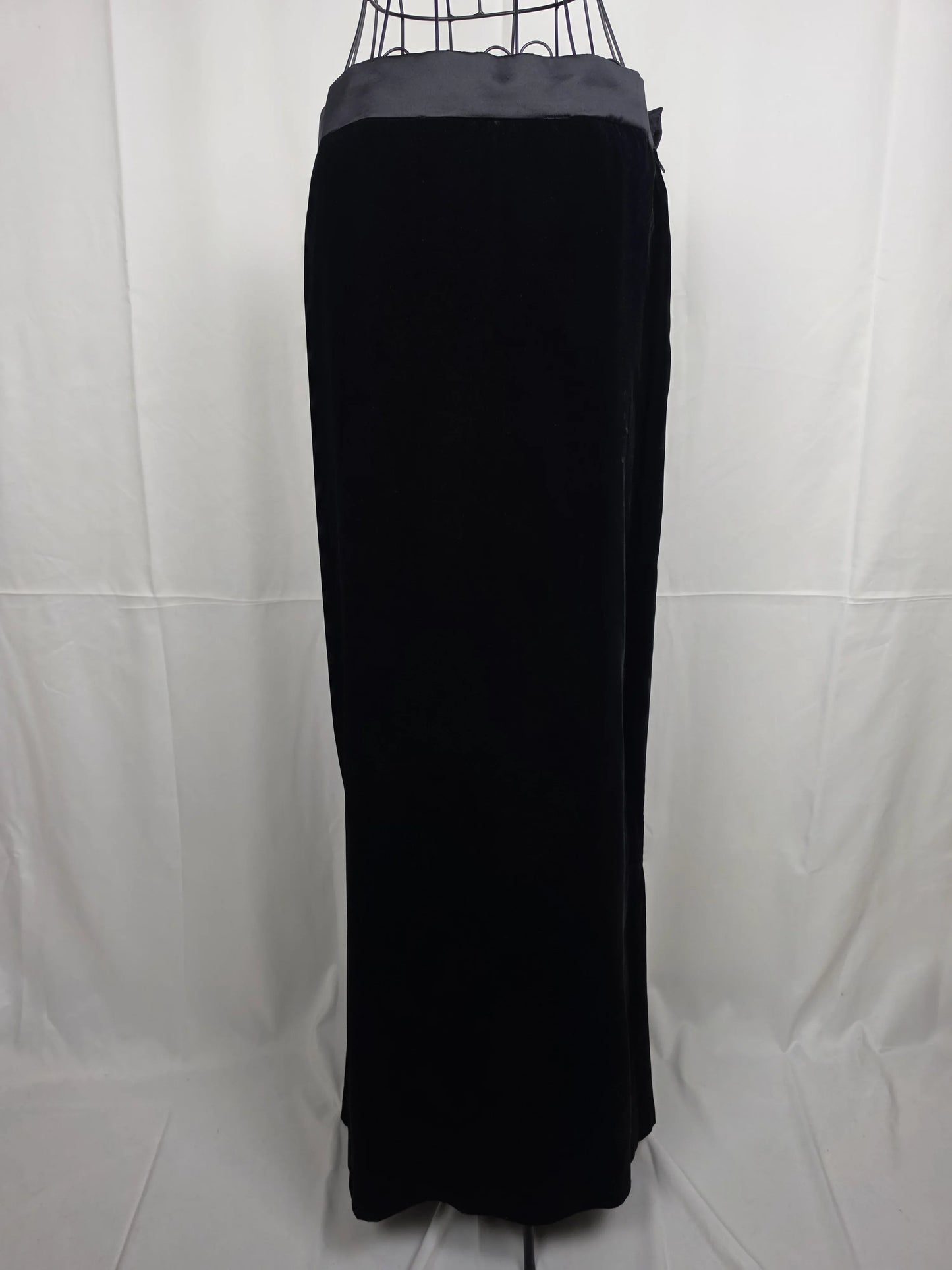 Yves-Saint-Laurent-Rive-Gauche-Maxi-Gonna-Vintage-Velluto-Nero-70263500603716 - Pally Vintage Closet