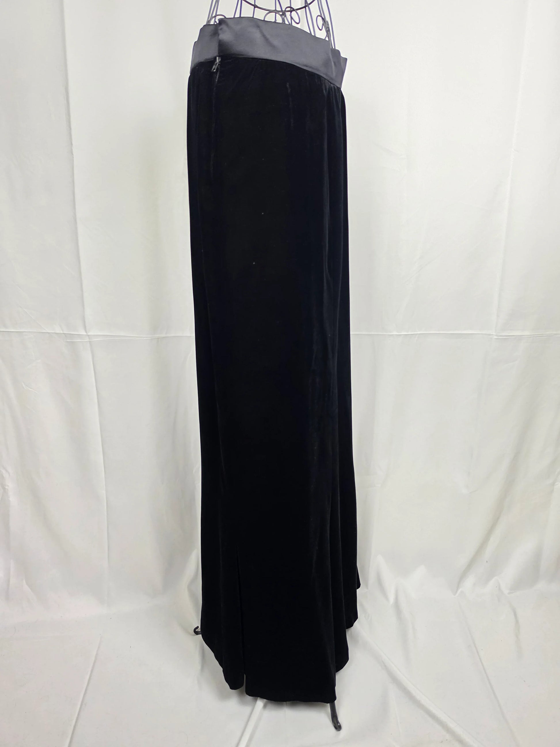 Yves-Saint-Laurent-Rive-Gauche-Maxi-Gonna-Vintage-Velluto-Nero-70263500636484 - Pally Vintage Closet