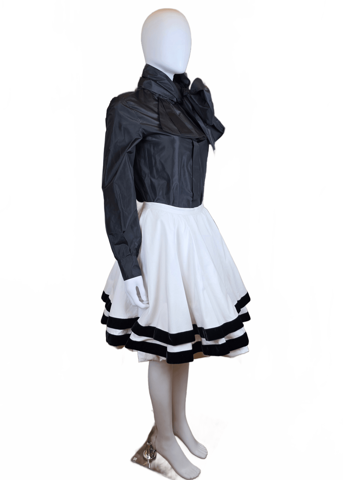 Yves Saint Laurent Rive Gauche Set&nbsp; Camicia Nera e Gonna a Ruota Bicolore - Pally Vintage Closet