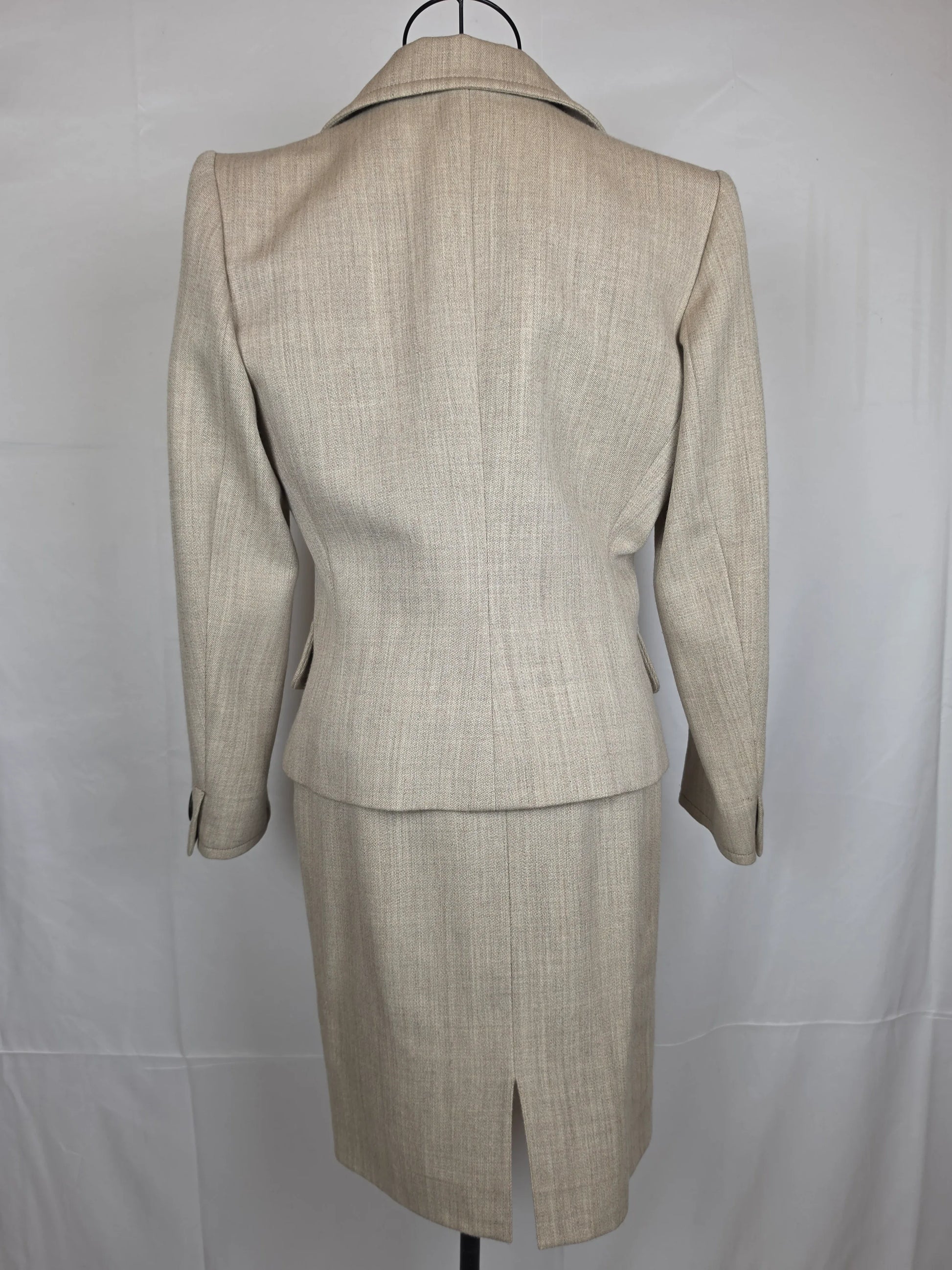 0C97AA94-E0CE-4EC7-9DBB-5B3113F18910 - Pally Vintage Closet