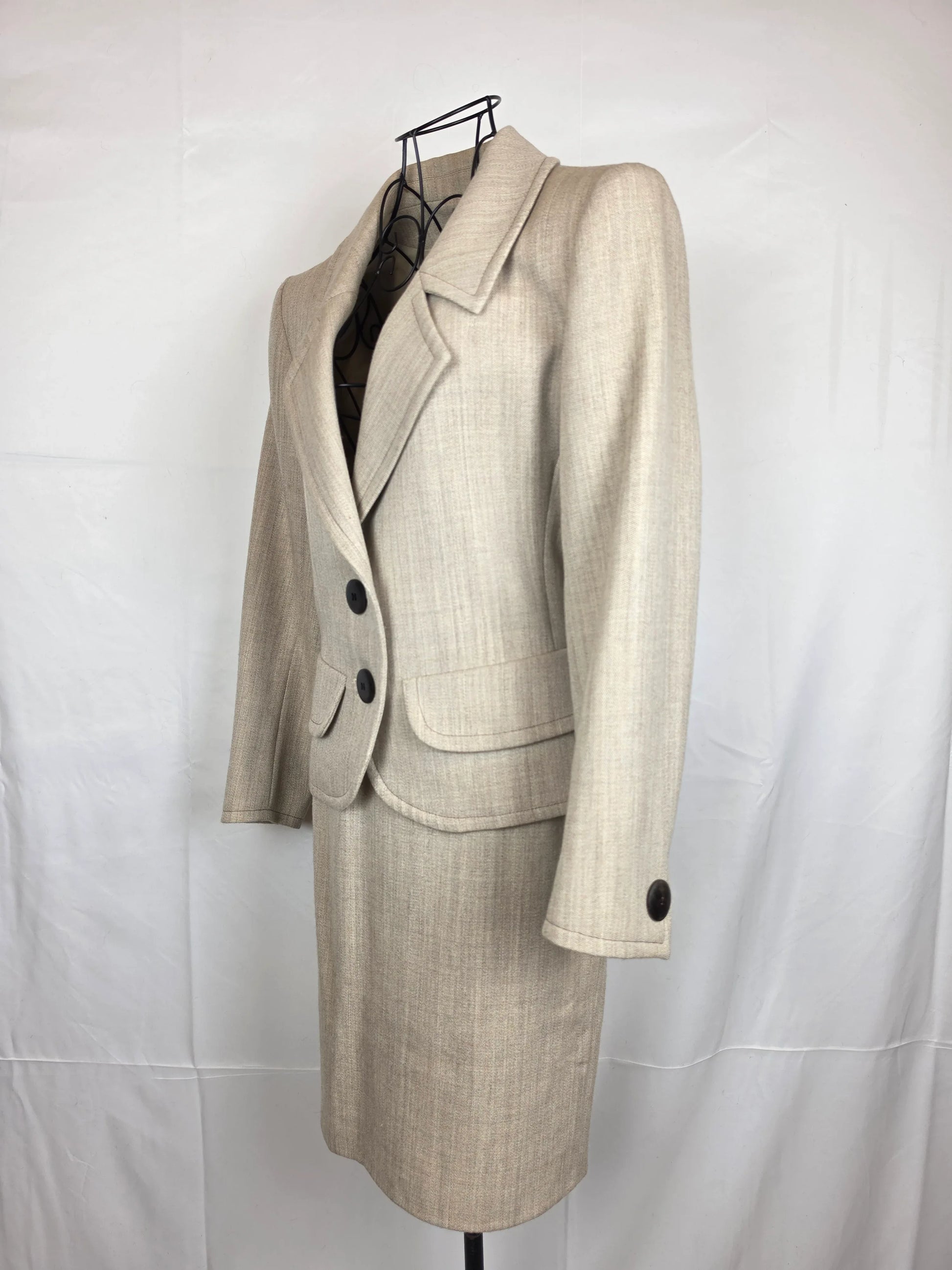 AAA8350A-3E0A-4F64-9C92-3EAFAAC9112C - Pally Vintage Closet